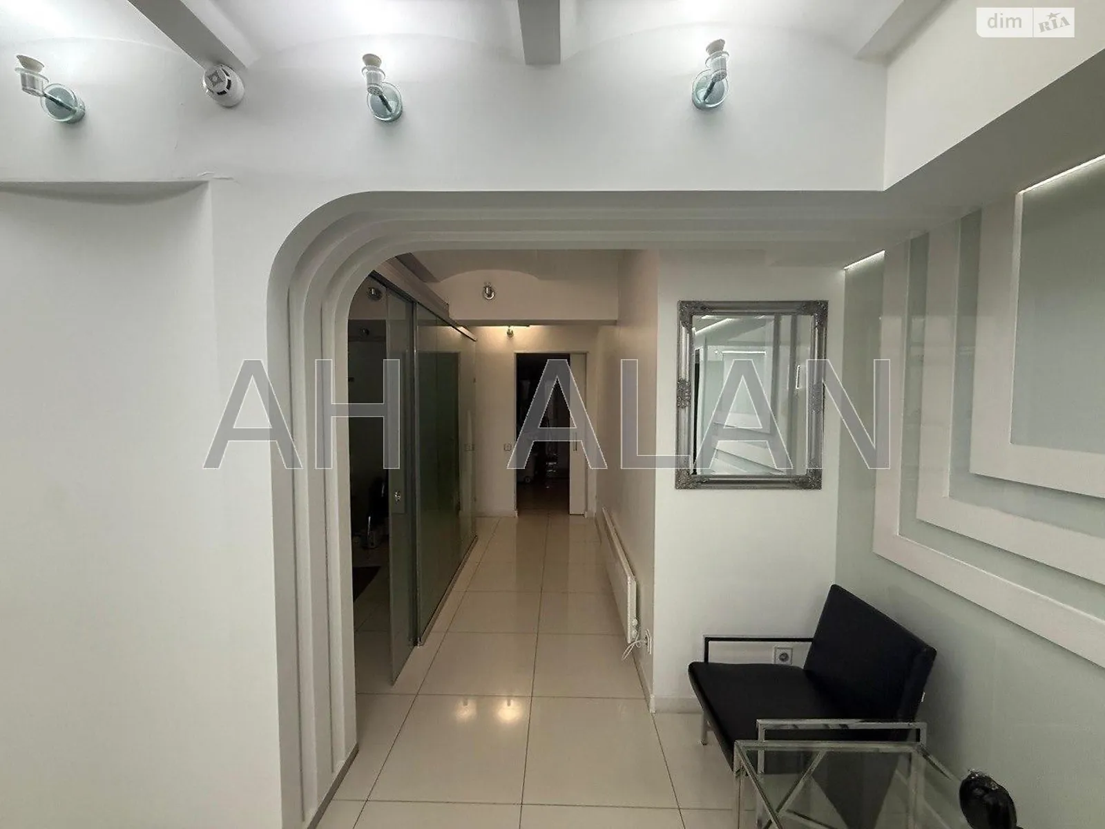 Сдается в аренду помещения свободного назначения 90 кв. м в 8-этажном здании, цена: 60000 грн - фото 1