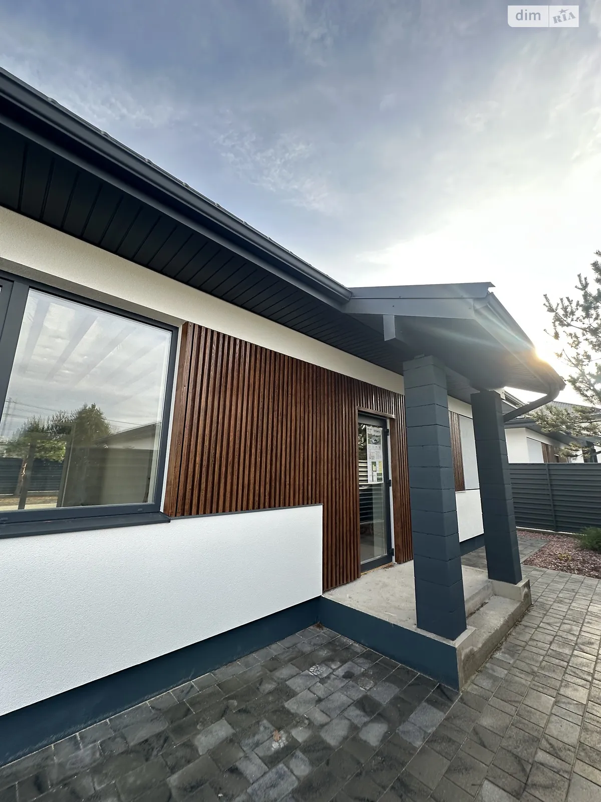 Продается одноэтажный дом 85 кв. м с балконом, цена: 99700 $ - фото 1