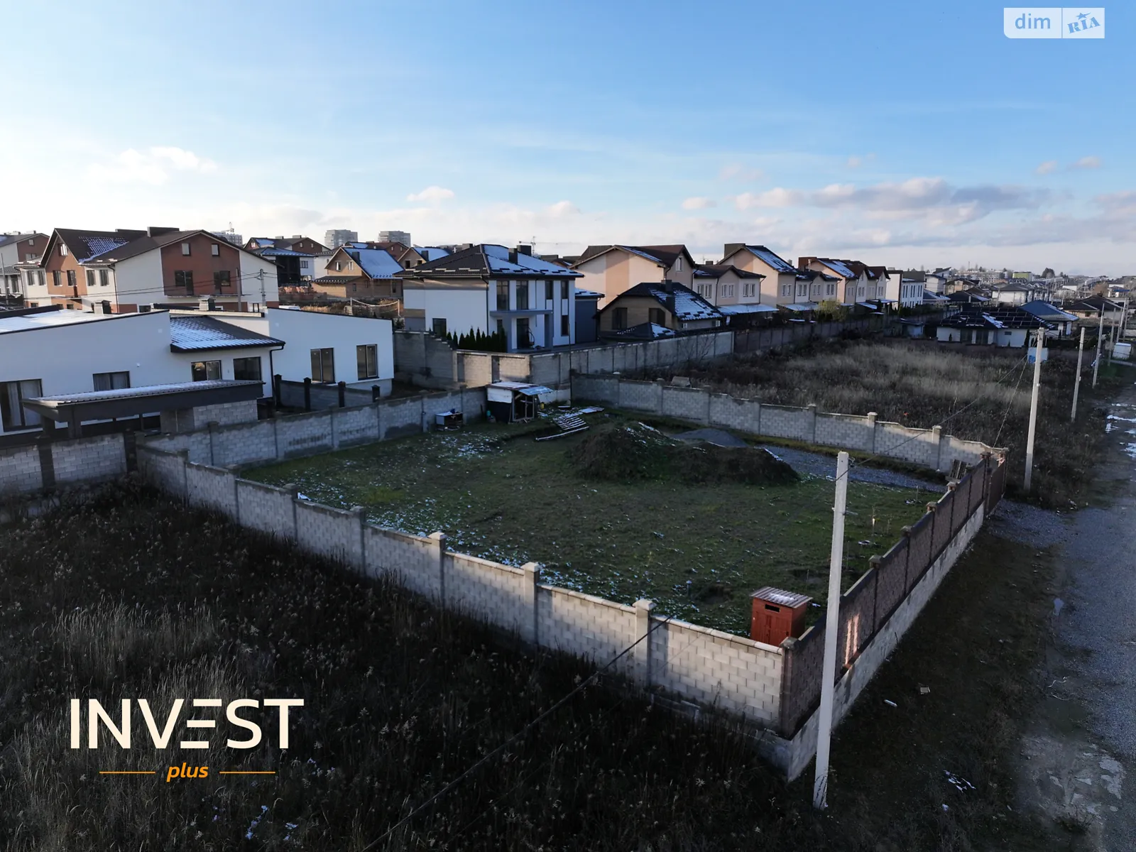 Продается земельный участок 8.3 соток в Ровенской области, цена: 83000 $ - фото 1