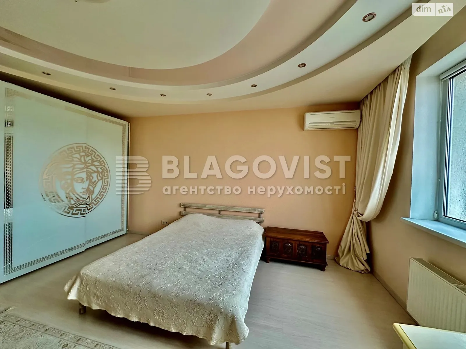 Продается 1-комнатная квартира 55 кв. м в Киеве, ул. Александра Мишуги, 12 - фото 1