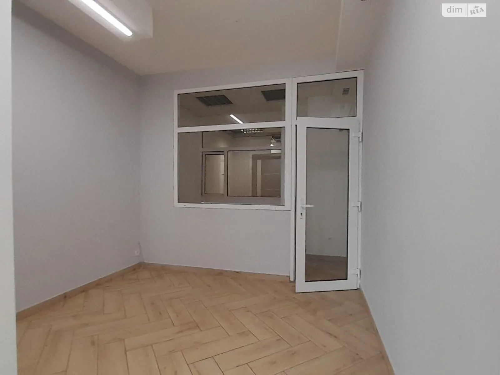 Сдается в аренду помещения свободного назначения 150 кв. м в 1-этажном здании, цена: 77500 грн - фото 1