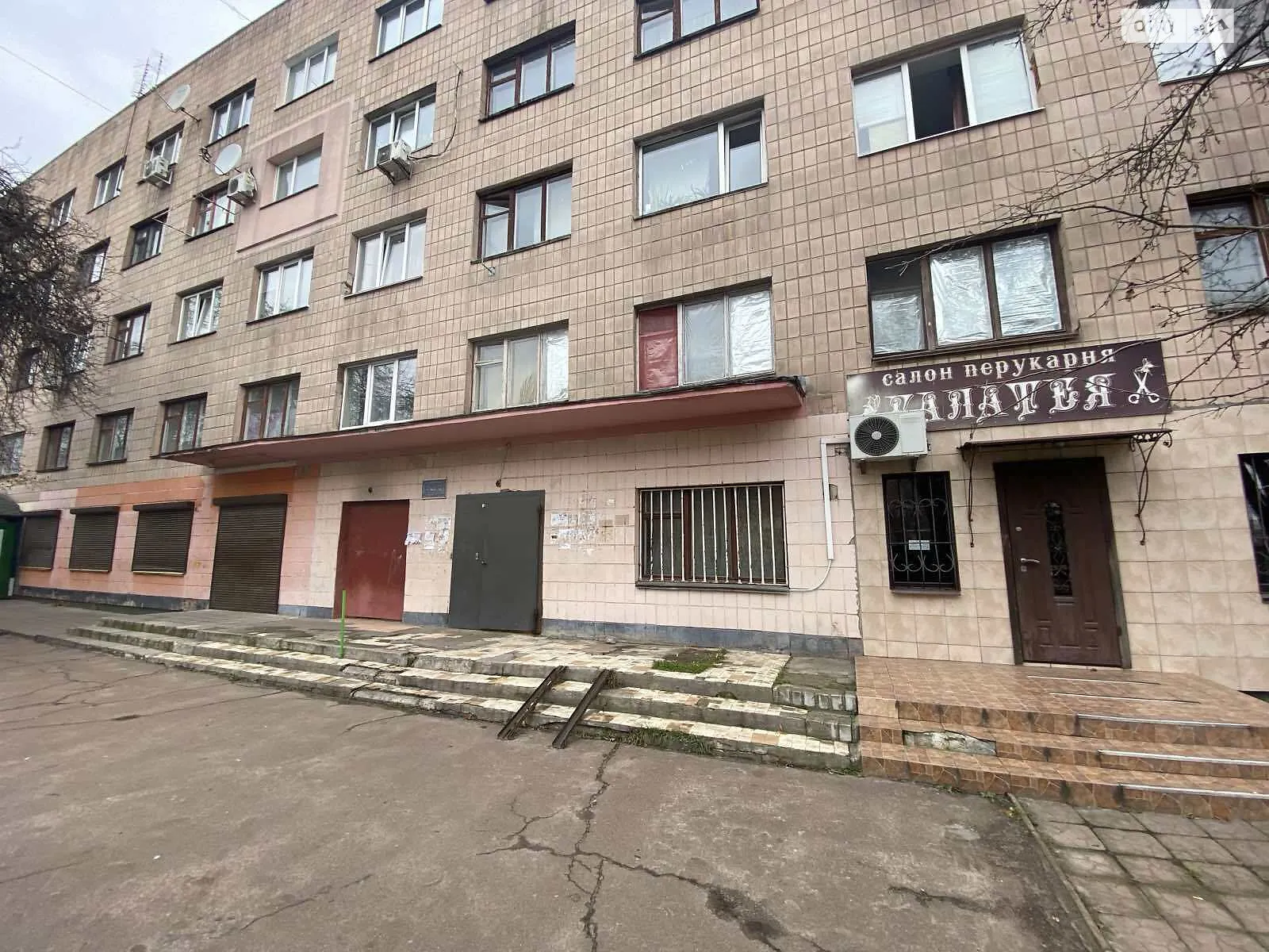 Сдается в аренду помещения свободного назначения 73 кв. м в 5-этажном здании, цена: 18000 грн - фото 1