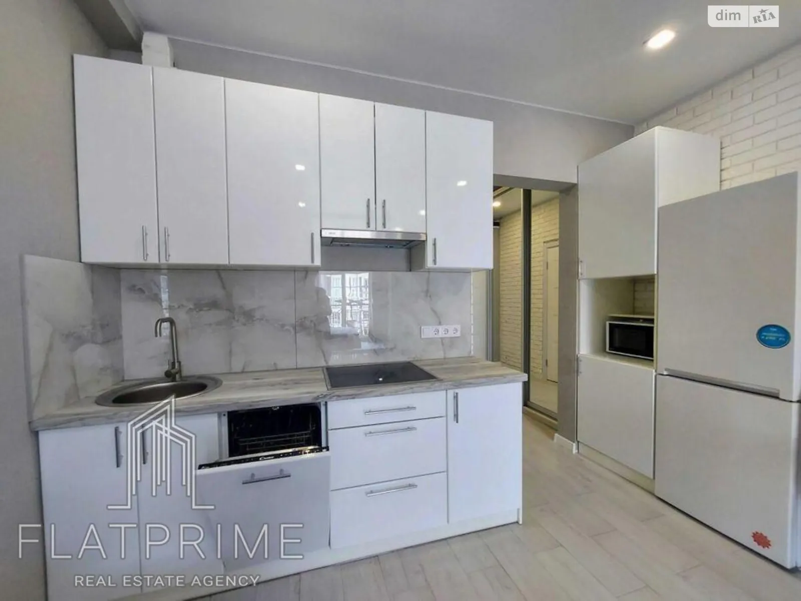 Продается 1-комнатная квартира 40 кв. м в Киеве, ул. Михаила Максимовича, 24Б - фото 1