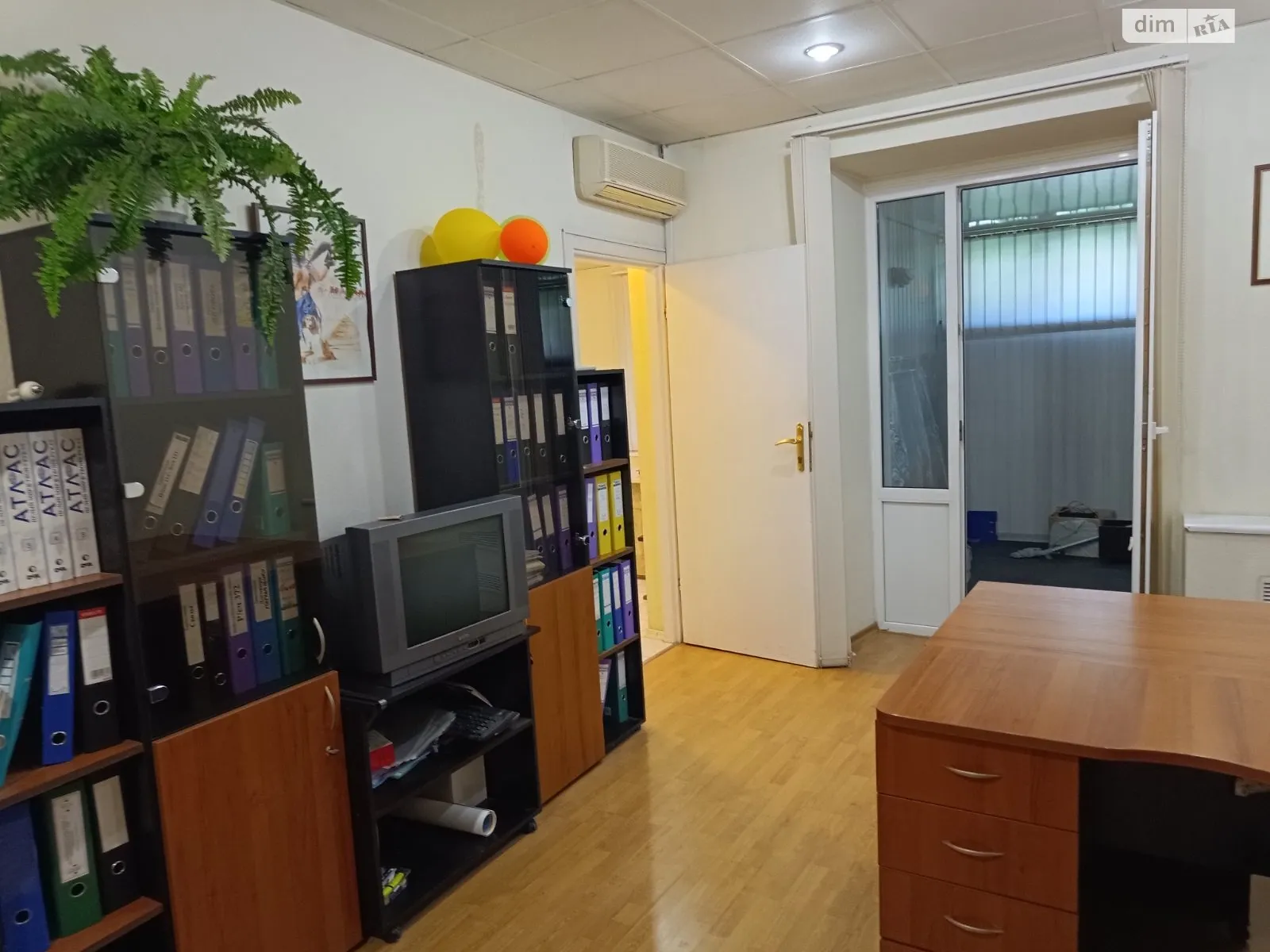 Сдается в аренду офис 105 кв. м в бизнес-центре, цена: 30000 грн - фото 1