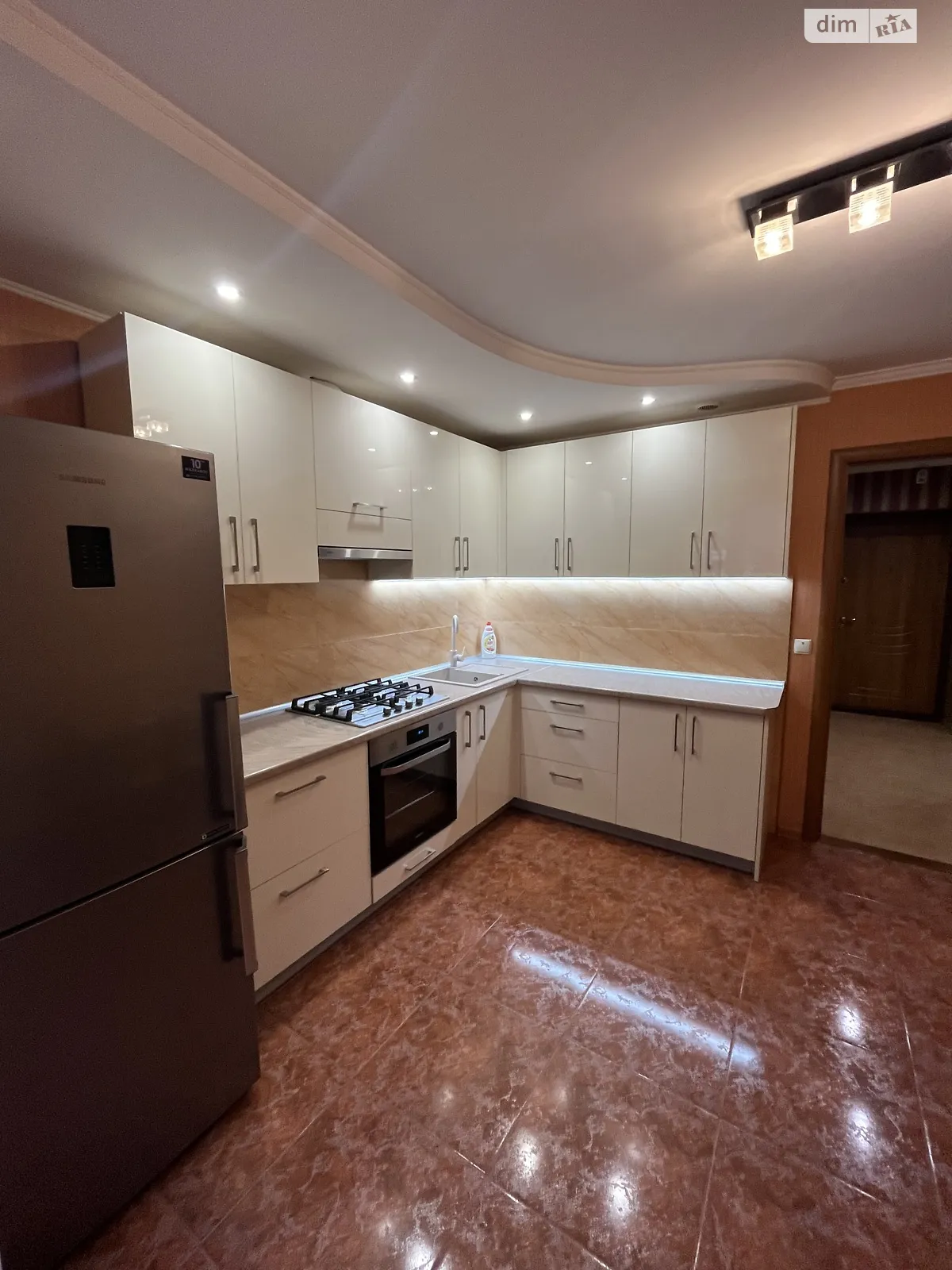 2-кімнатна квартира 70 кв. м у Тернополі, вул. Довженка Олександра, 8Б - фото 1