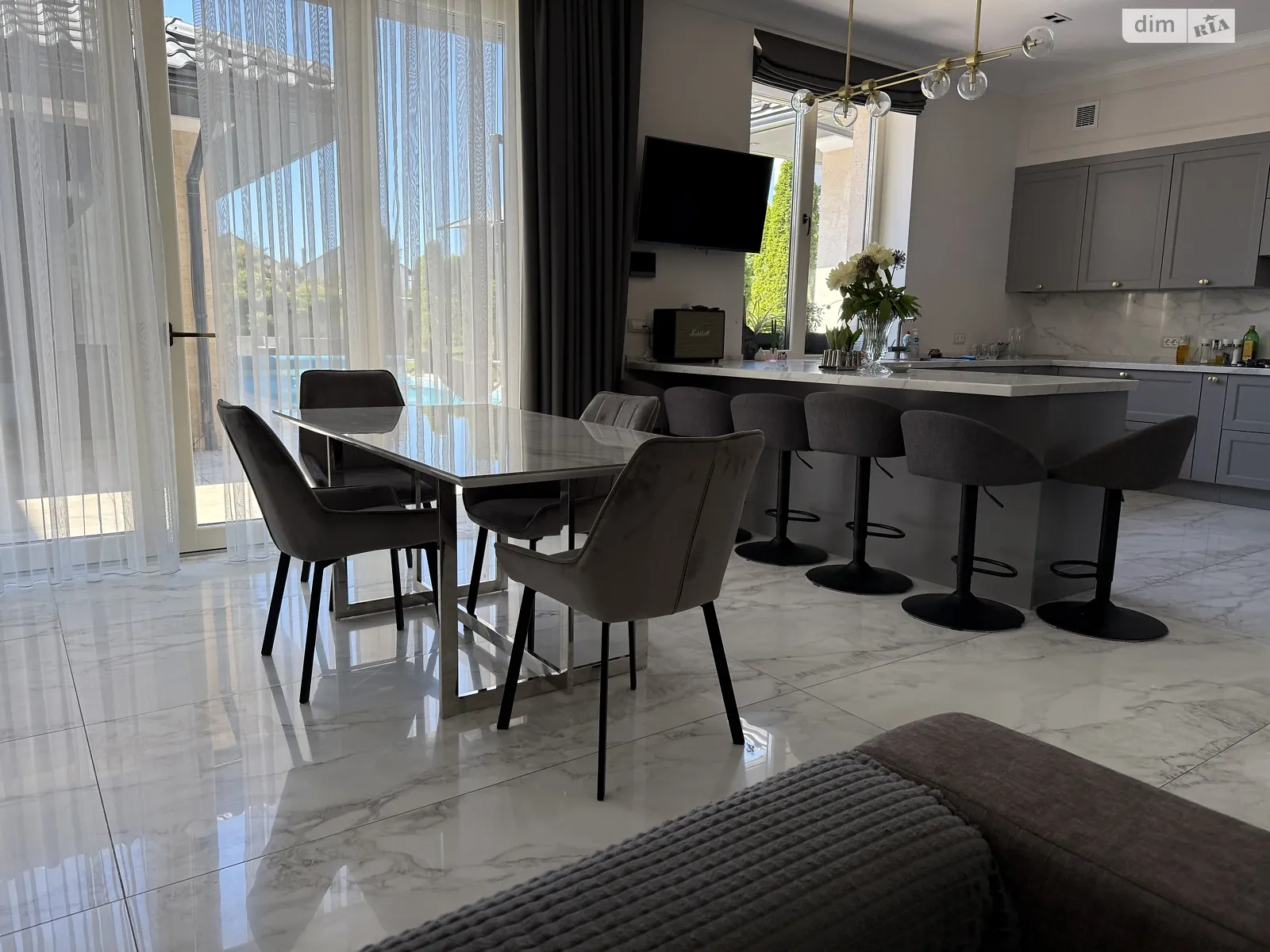 Продается дом на 2 этажа 350 кв. м с беседкой, цена: 950000 $ - фото 1