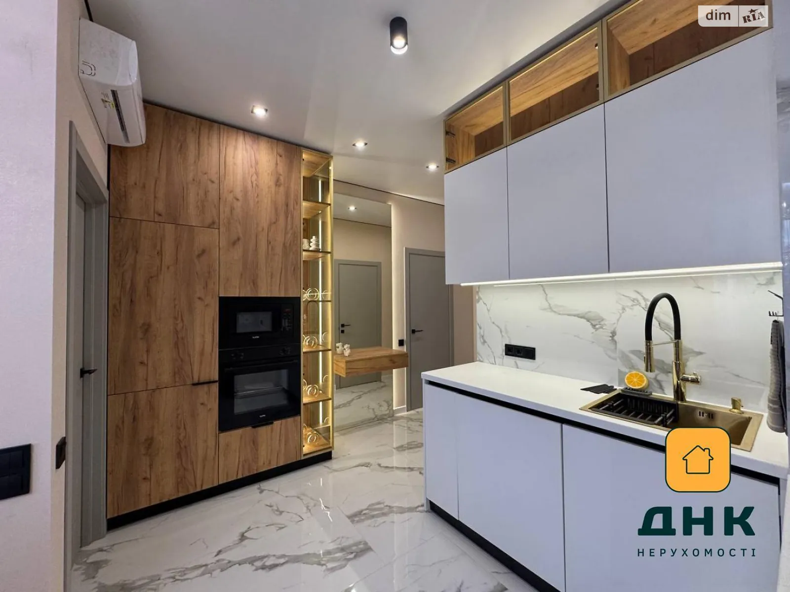 Продается 1-комнатная квартира 45 кв. м в Одессе, пер. Курортный, 2 - фото 1