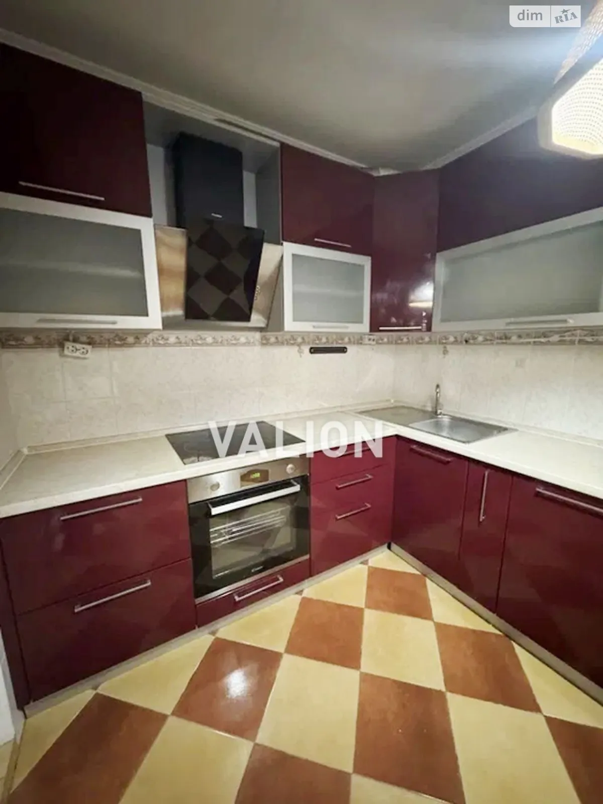 Продается 2-комнатная квартира 55 кв. м в Киеве, ул. Лариси Руденко - фото 1