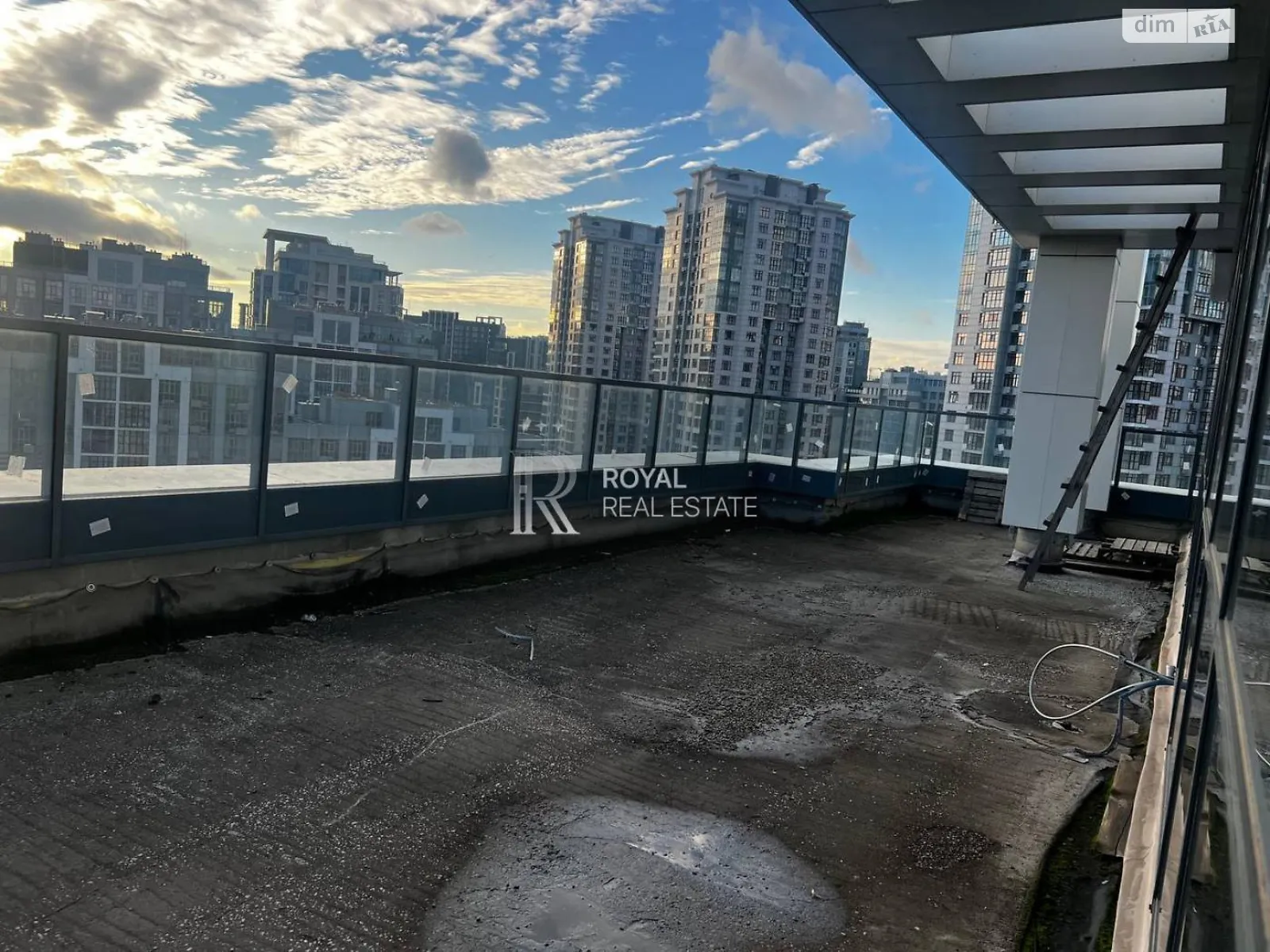 Продається 4-кімнатна квартира 153 кв. м у Києві, вул. Андрія Верхогляда(Драгомирова), 11Б - фото 1