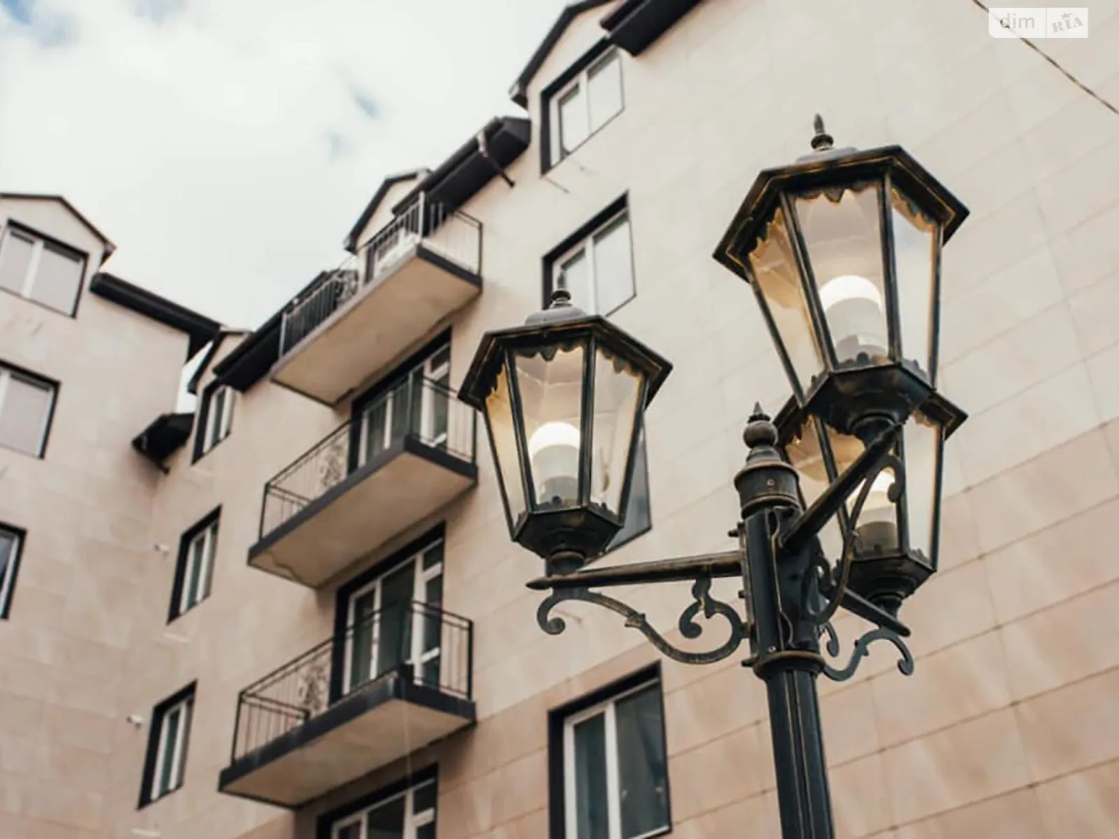 ул. Институтская, 52 Червоный Хутор Лиманка ЖК Лондон - фото 1