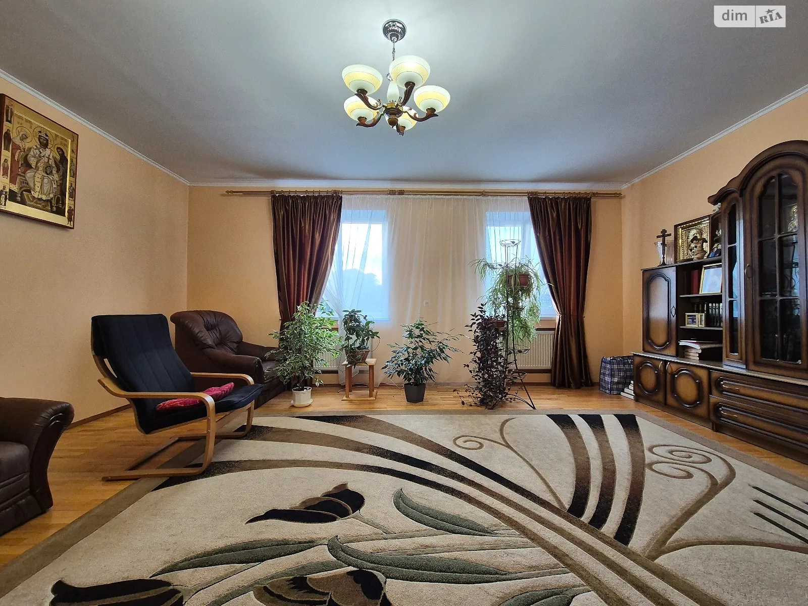 Продается дом на 2 этажа 181 кв. м с баней/сауной, цена: 210000 $ - фото 1