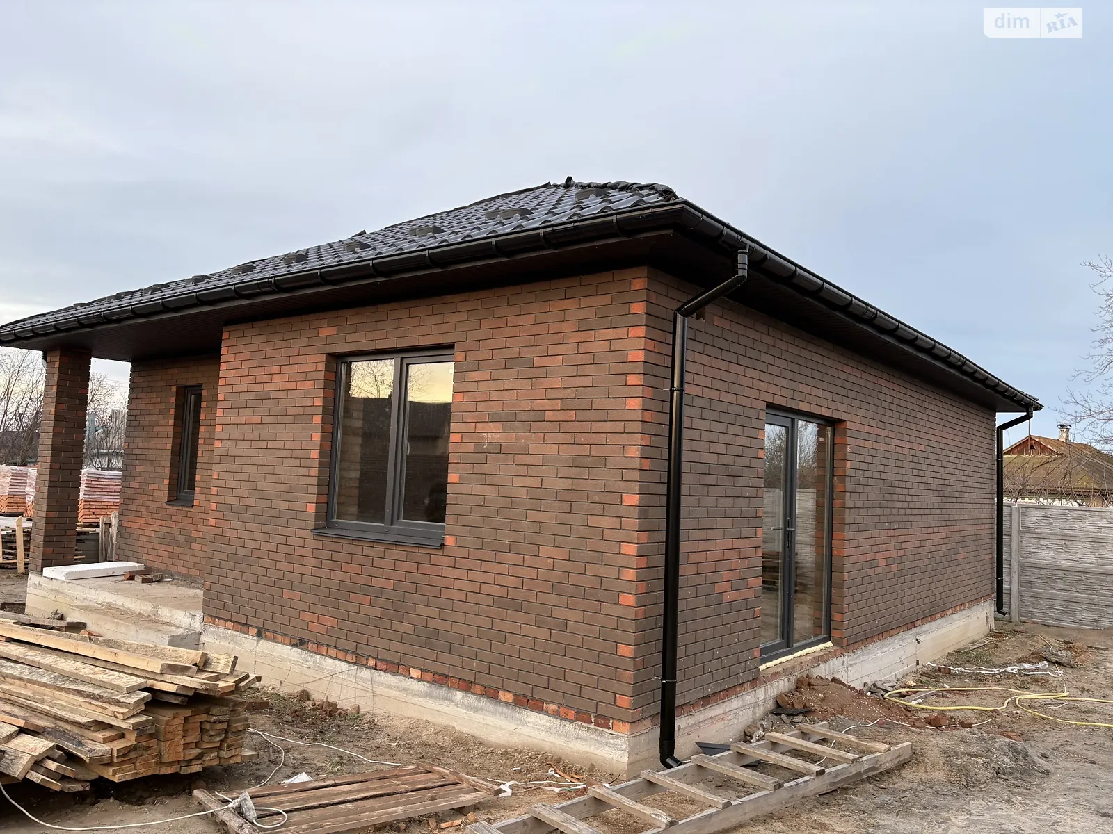 Продается одноэтажный дом 75 кв. м с садом, цена: 78000 $ - фото 1