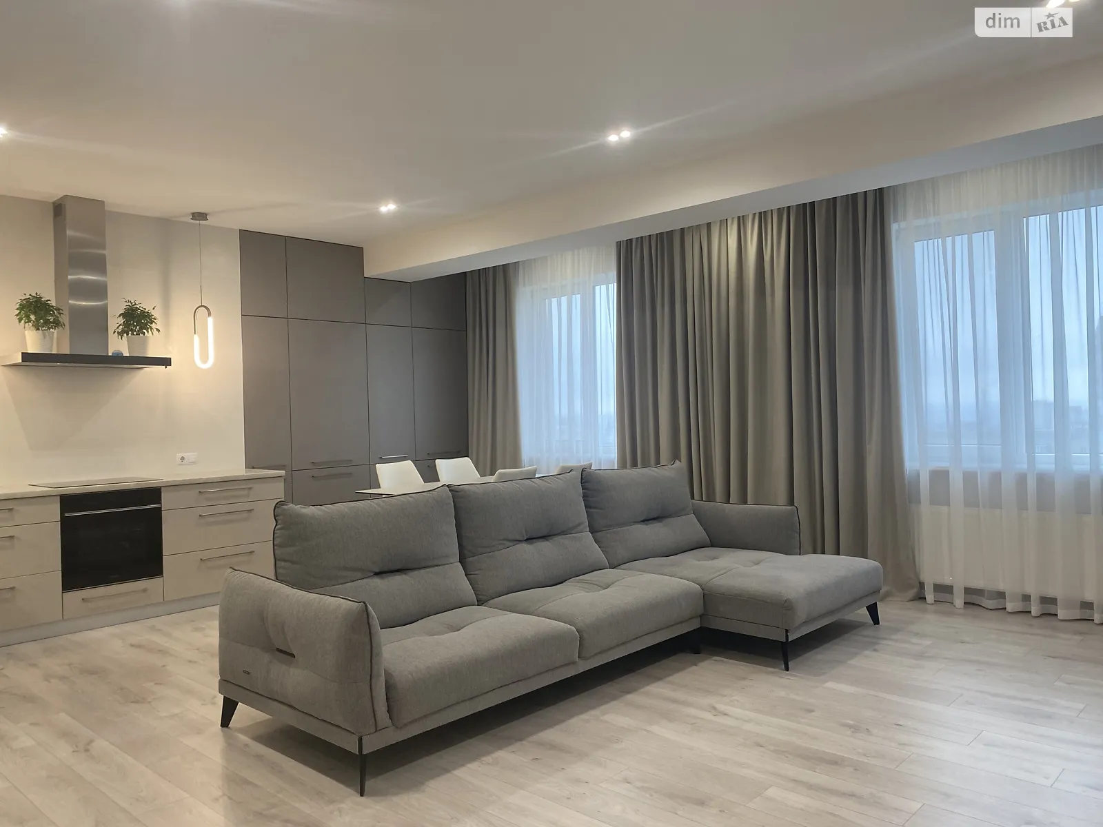 Продается 2-комнатная квартира 120.7 кв. м в Днепре, ул. Рабочая, 166Д - фото 1