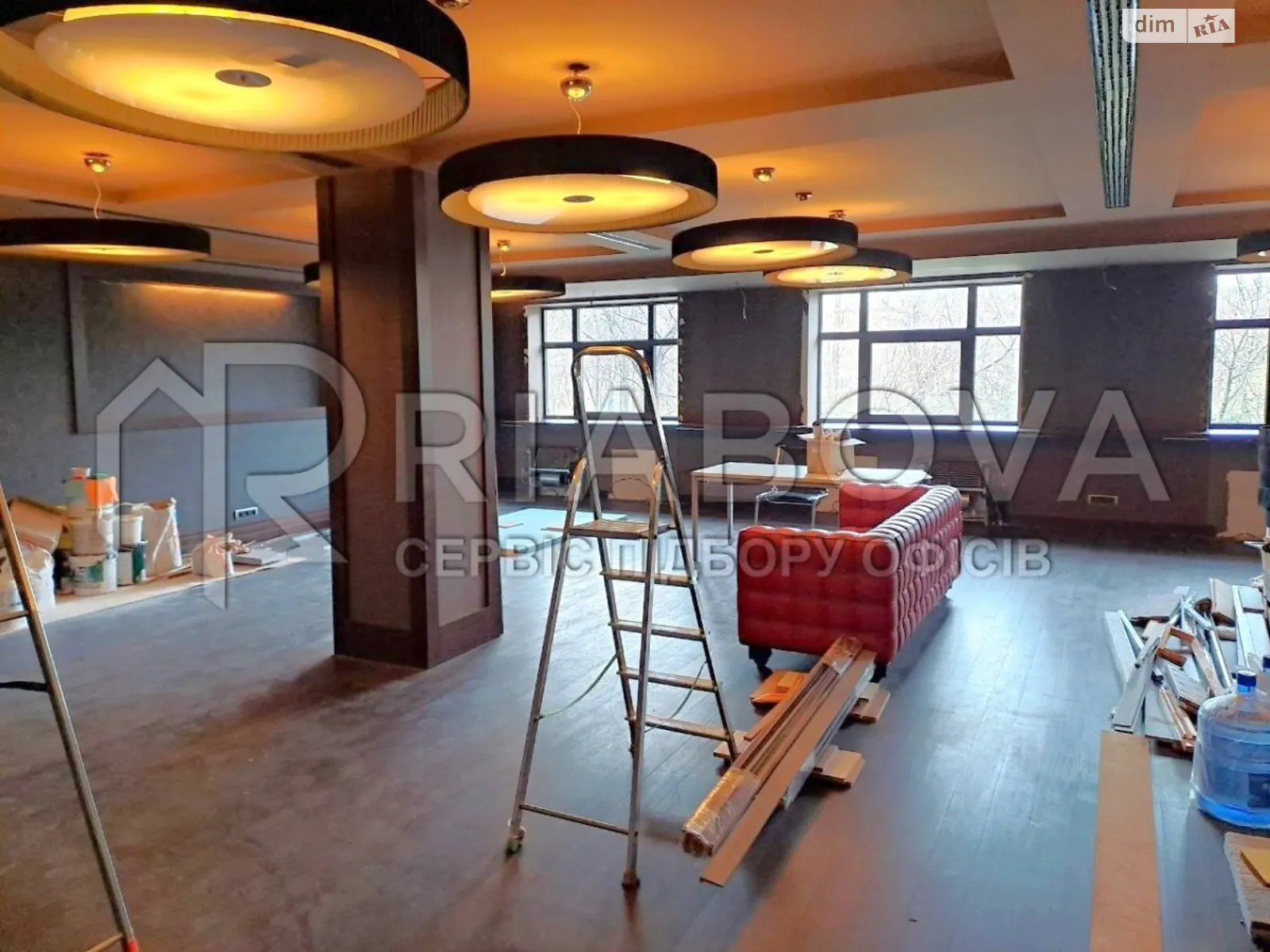 Сдается в аренду офис 101.1 кв. м в бизнес-центре, цена: 2484 $ - фото 1