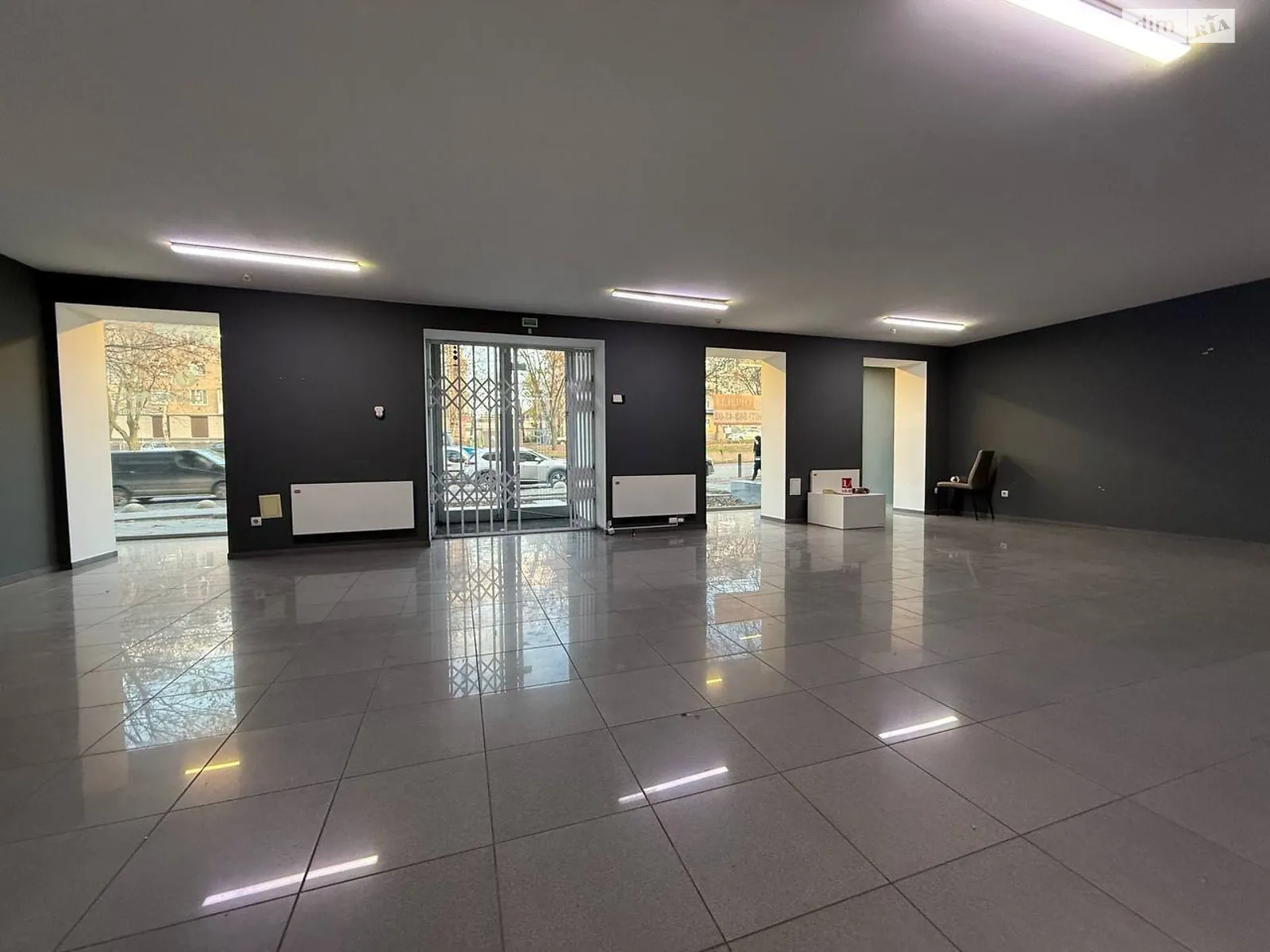 Сдается в аренду помещения свободного назначения 100 кв. м в 5-этажном здании, цена: 28000 грн - фото 1