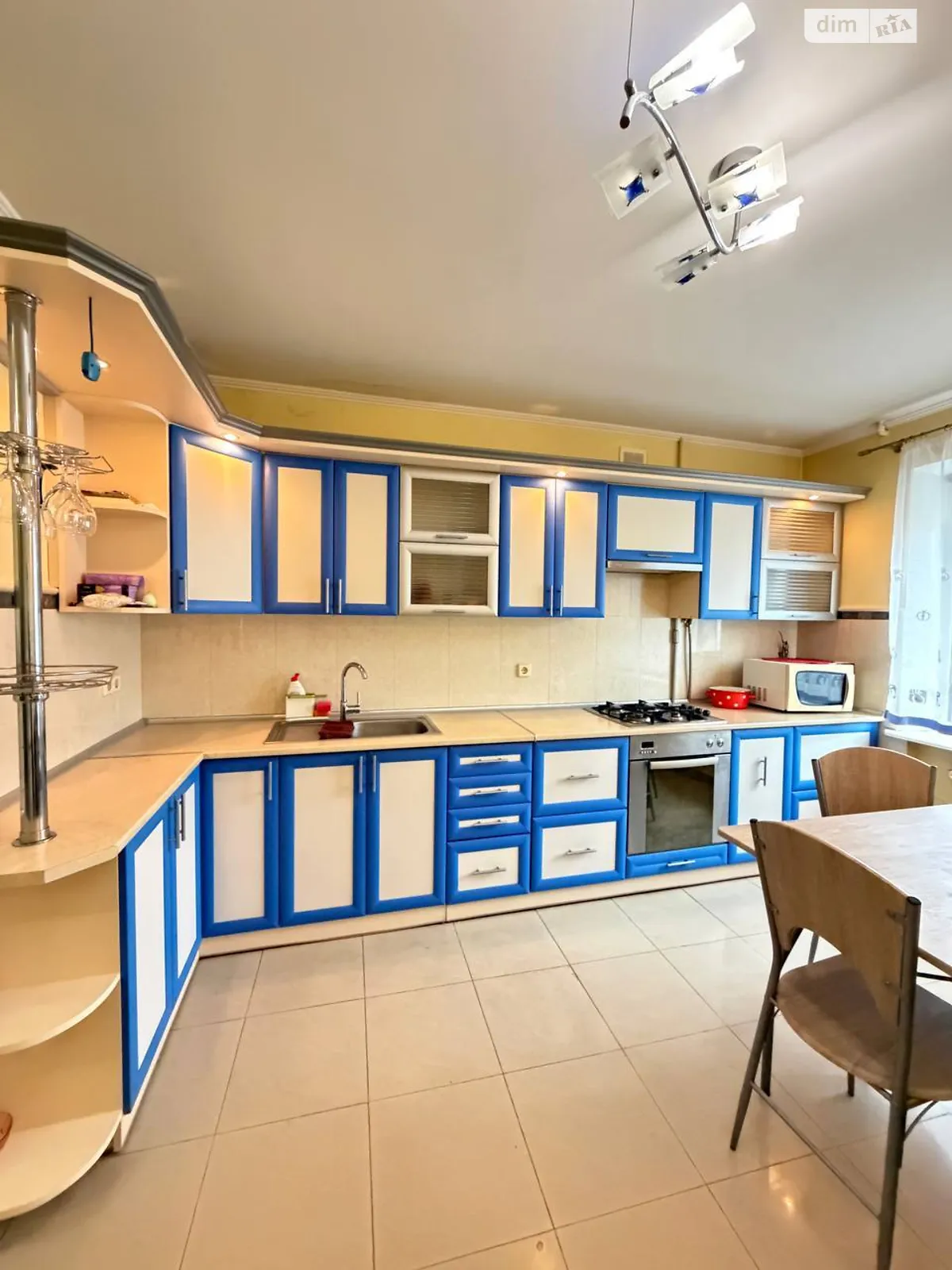 Сдается в аренду 2-комнатная квартира 52 кв. м в Львове, ул. Стрыйская, 105 - фото 1