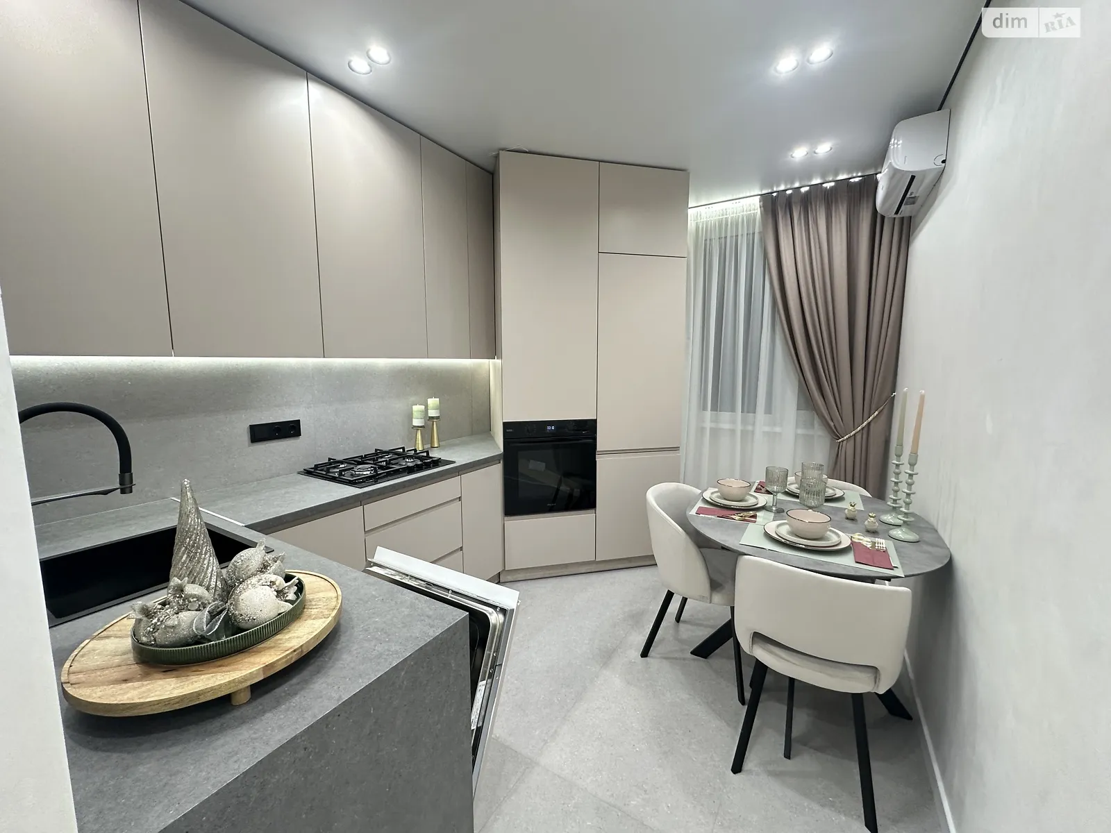 вул. Радісна, 4 Софіївська Борщагівка ЖК Софія Резіденс - фото 1