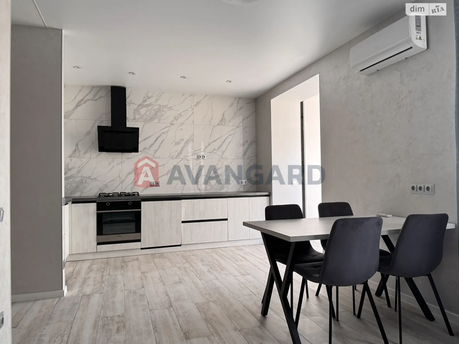 Продается 1-комнатная квартира 48.5 кв. м в Слобожанском, ул. Семейная, 5 - фото 1