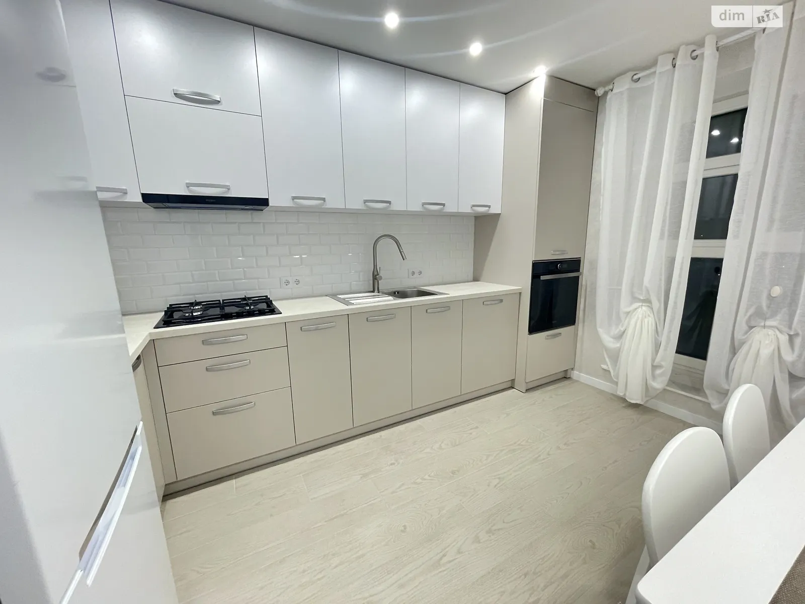 1-комнатная квартира 47 кв. м в Тернополе, ул. Академика Сергея Королева, 8 - фото 1