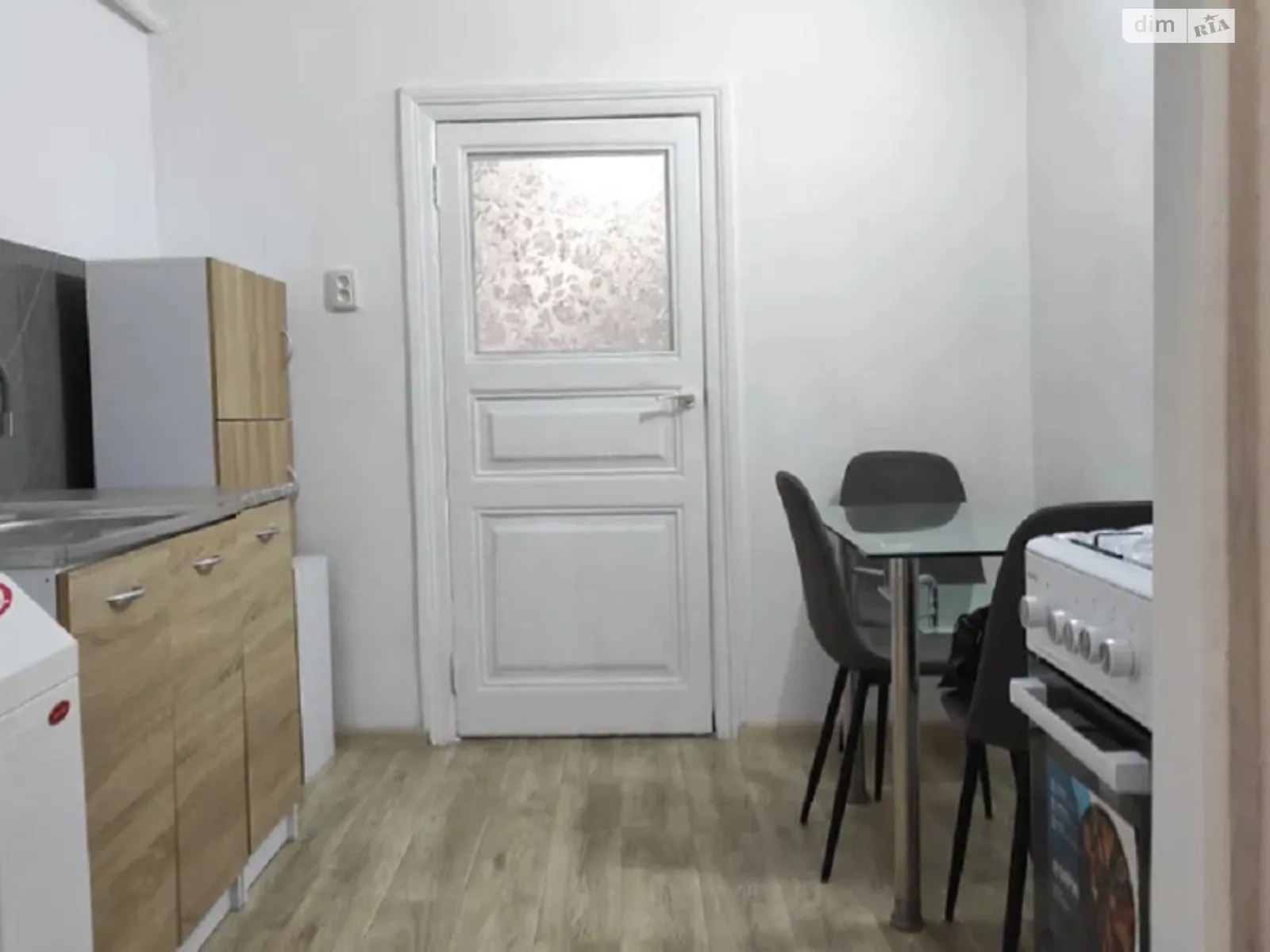 Продается часть дома 32 кв. м с беседкой, цена: 16000 $ - фото 1