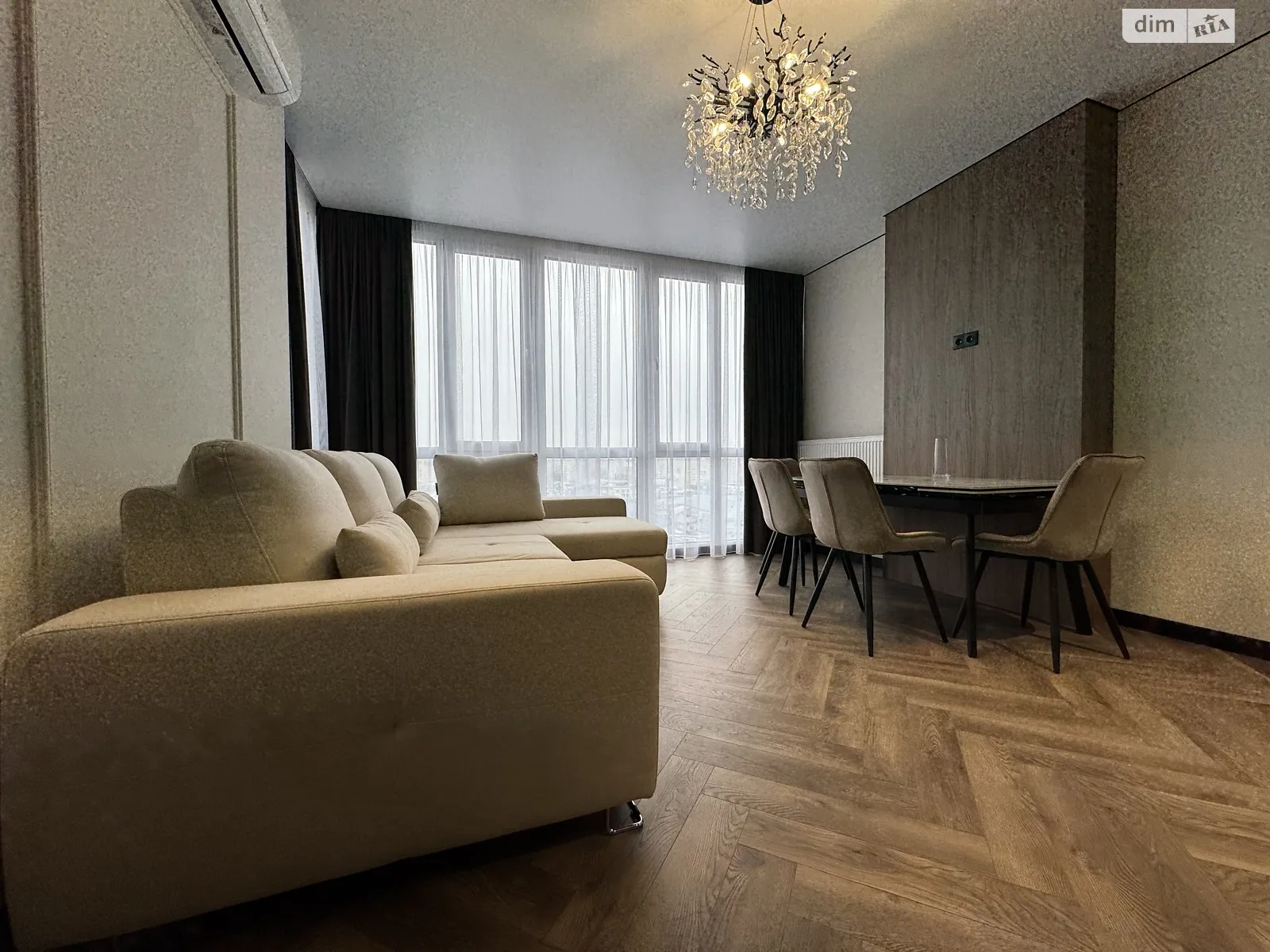 2-комнатная квартира 84 кв. м в Тернополе, ул. Торговица(Живова Анатолия), 19 - фото 1