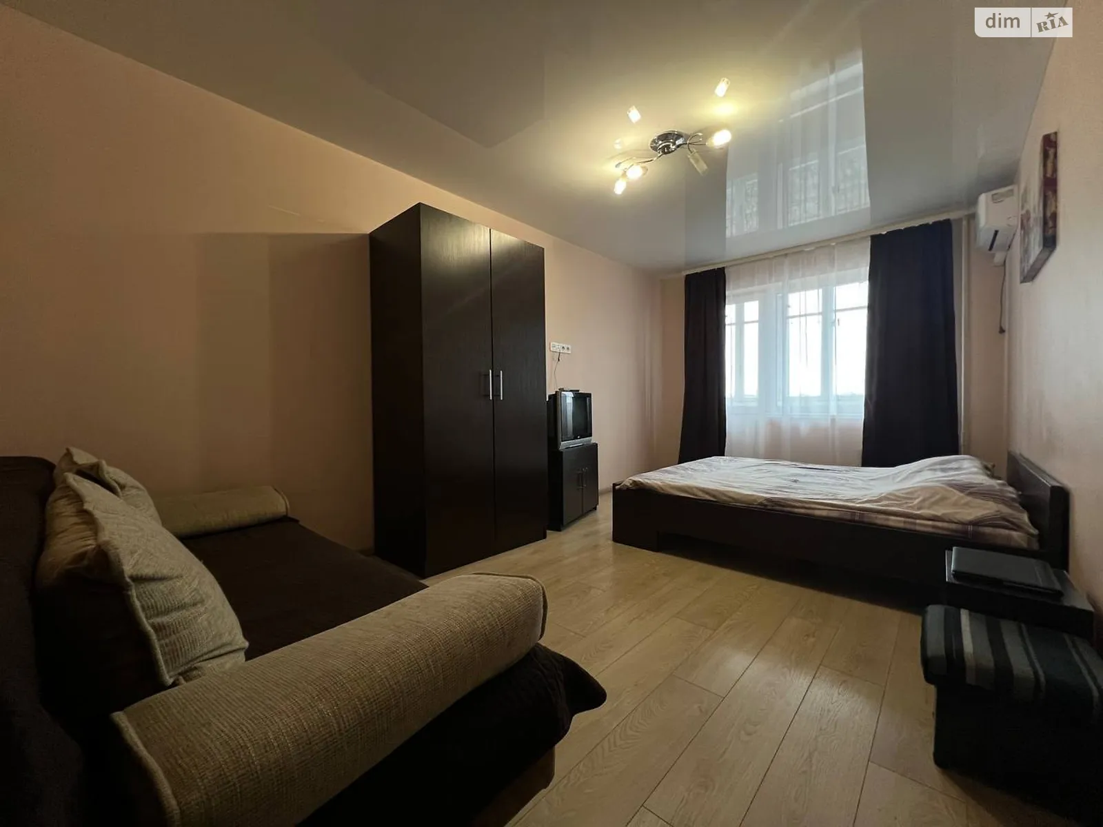 Здається в оренду 1-кімнатна квартира 35 кв. м у Рівному, вул. Кулика і Гудачека(Макарова), 2 - фото 1