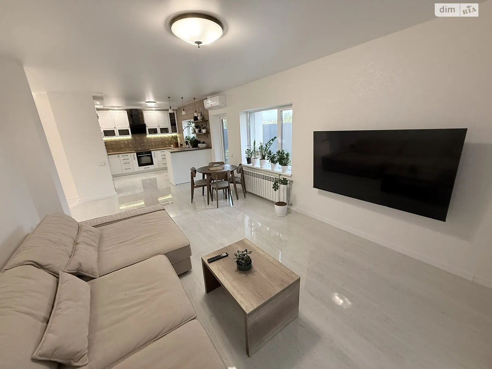 Продается одноэтажный дом 106 кв. м с камином, цена: 169000 $ - фото 1