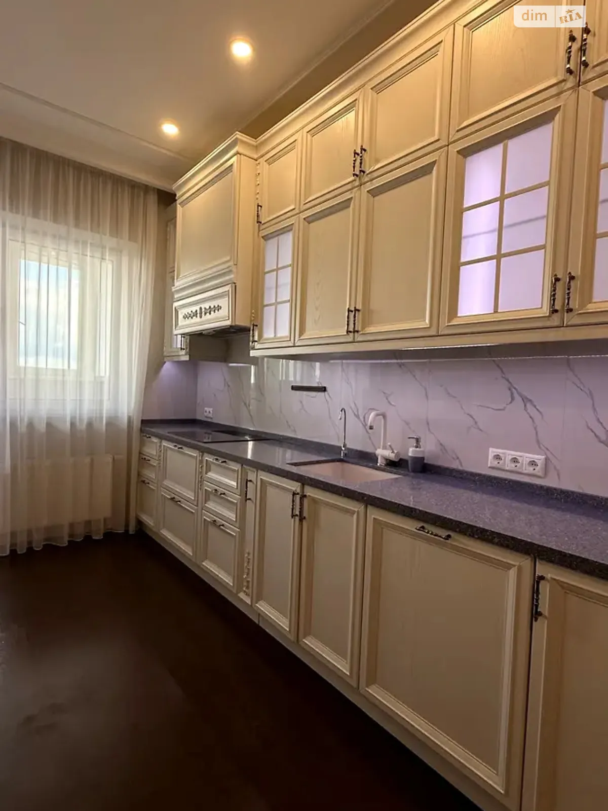 Продається 2-кімнатна квартира 80 кв. м у Києві, вул. Андрія Верхогляда(Драгомирова), 2А - фото 1