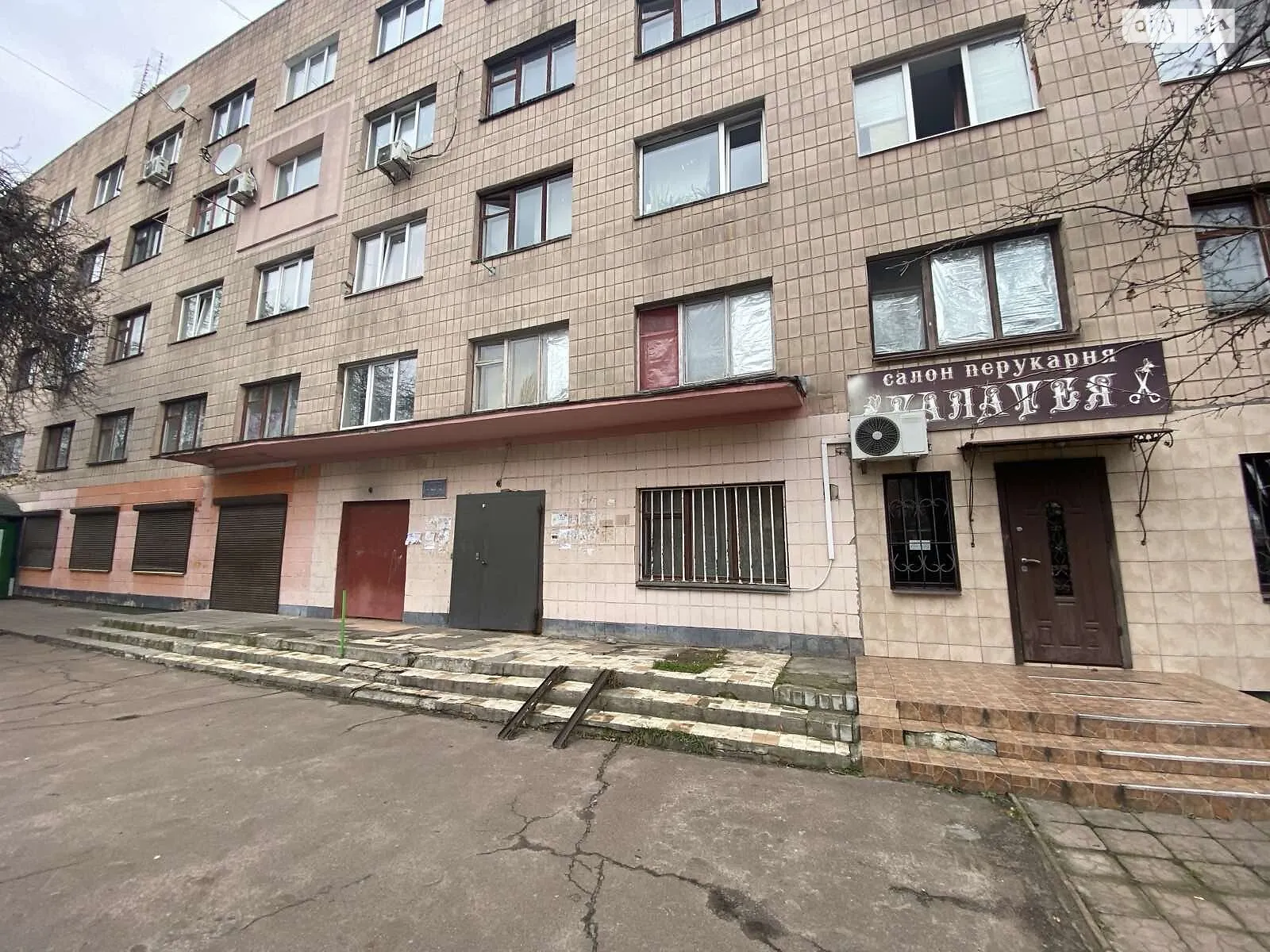 Сдается в аренду помещения свободного назначения 73 кв. м в 5-этажном здании, цена: 18000 грн - фото 1