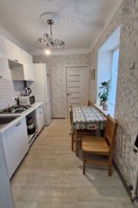 Продаж квартири, Миколаїв, р‑н. Центральний, Захисників Миколаєва (Декабристів (Центр)) вулиця, буд. 4