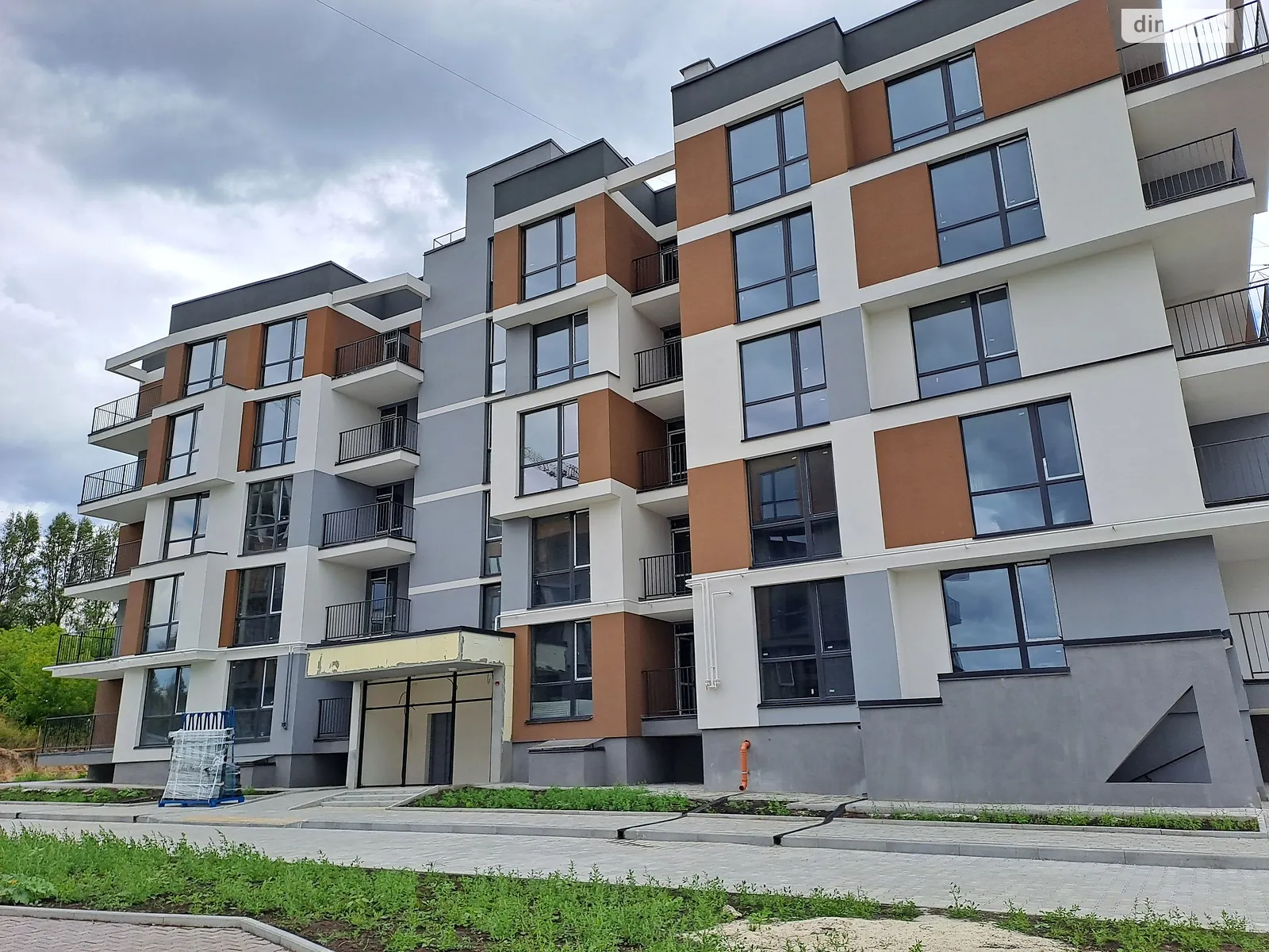 1-комнатная квартира 42 кв. м в Тернополе, ул. Цымбалистого, 1 - фото 1