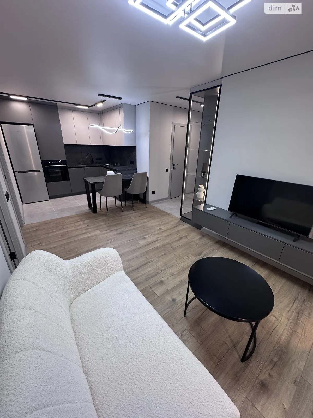 2-комнатная квартира 57 кв. м в Тернополе, ул. Смакулы, 7 - фото 1