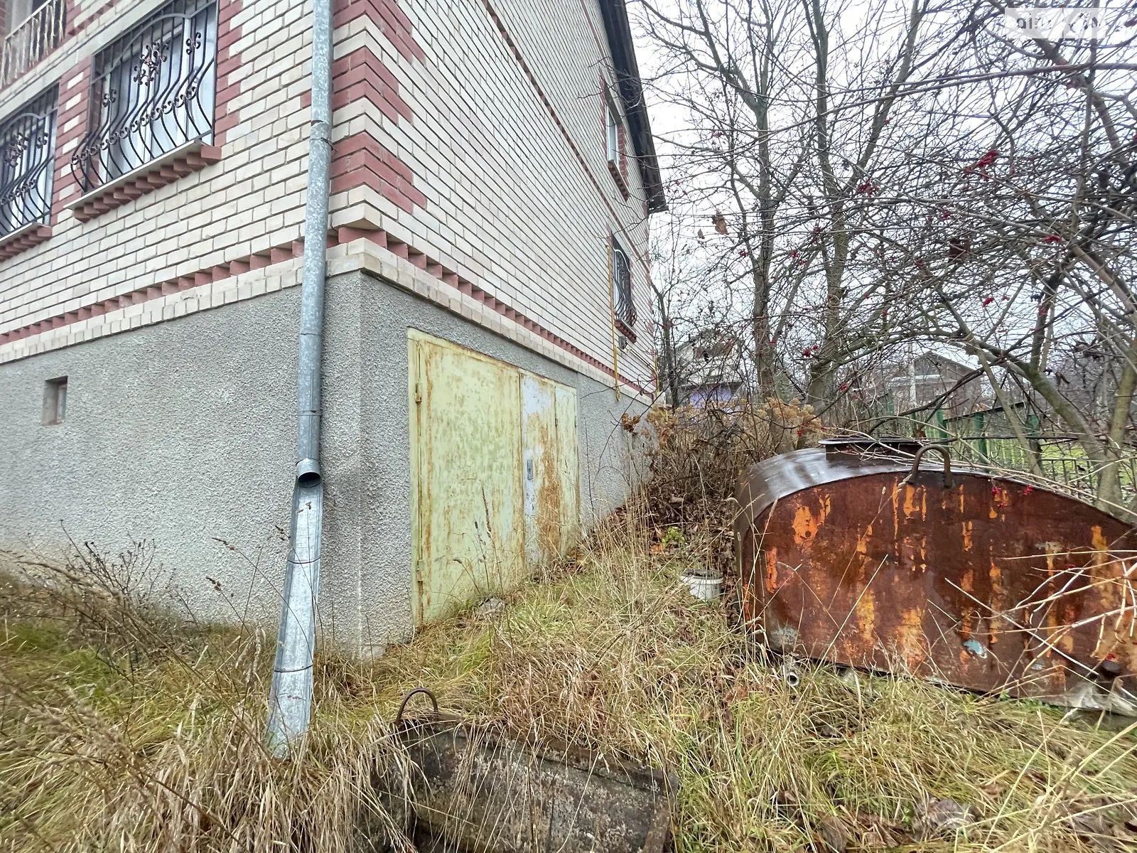 Продается дом на 2 этажа 100 кв. м с мебелью, цена: 37000 $ - фото 1