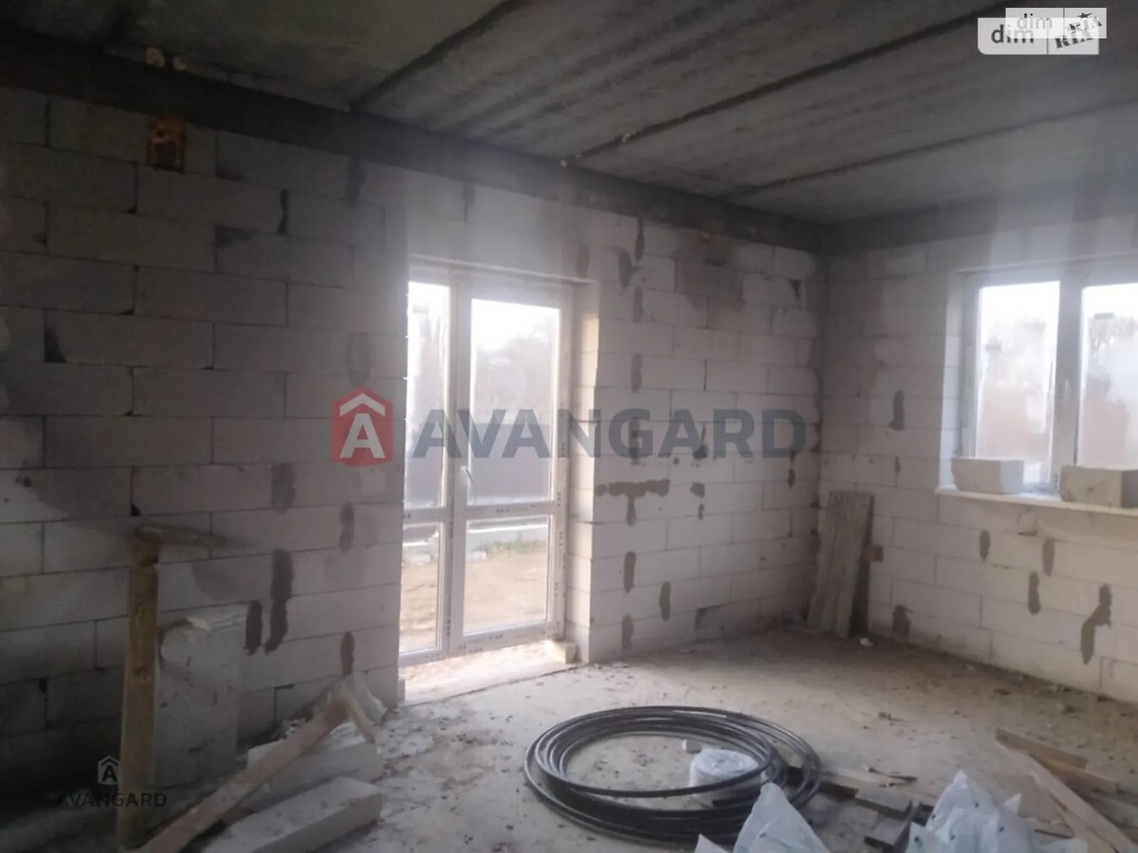 Продается дом на 2 этажа 90 кв. м с подвалом, цена: 80000 $ - фото 1