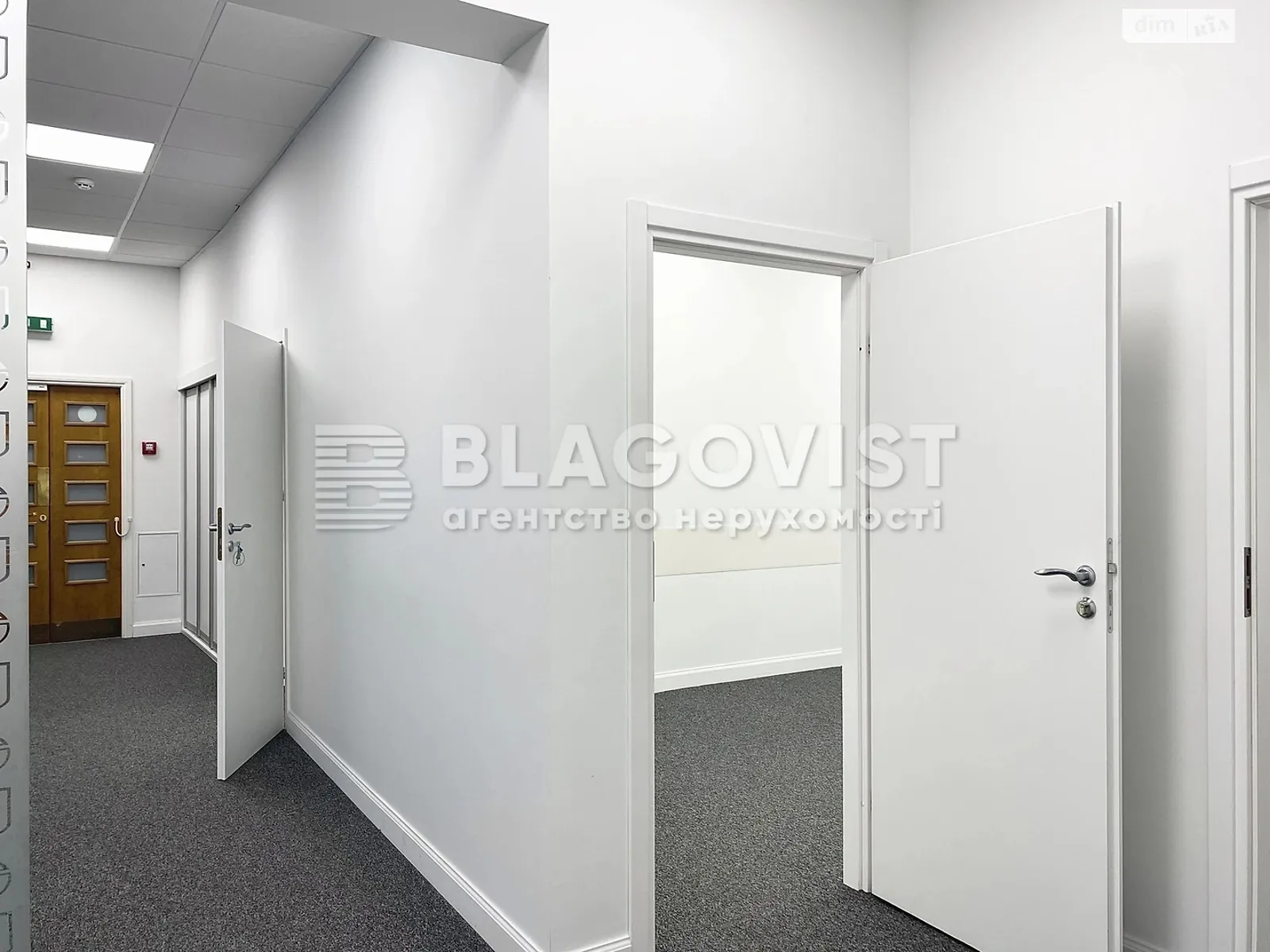 Сдается в аренду офис 197 кв. м в бизнес-центре, цена: 3349 $ - фото 1