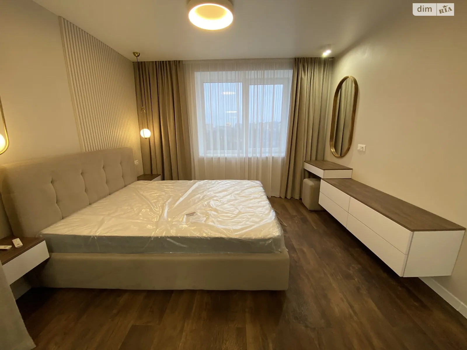 2-комнатная квартира 74 кв. м в, цена: 400 $ - фото 1