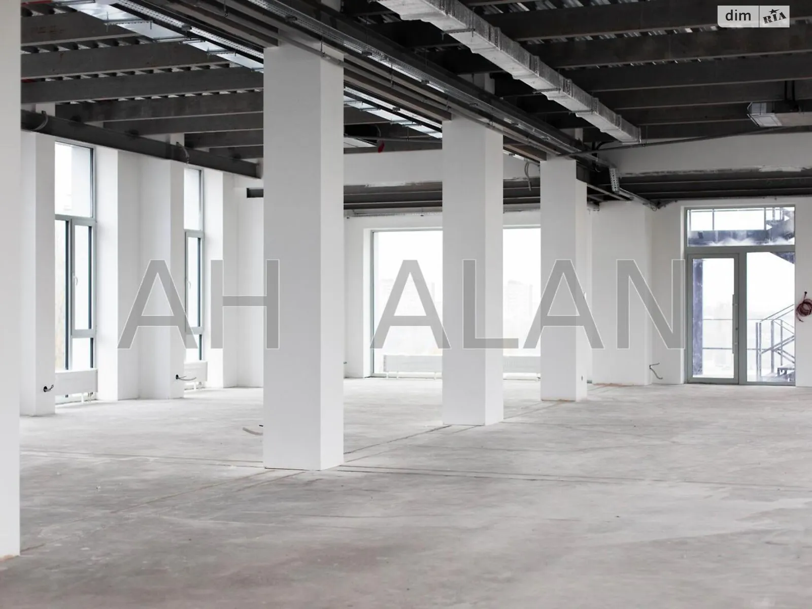 Сдается в аренду офис 386.9 кв. м в бизнес-центре, цена: 8194 $ - фото 1