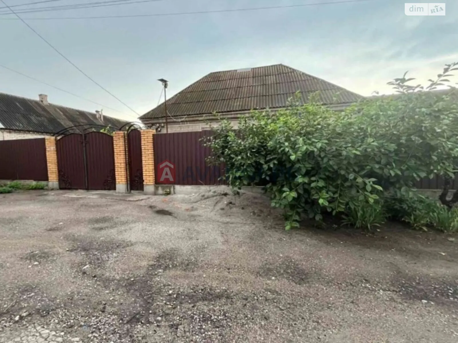 Продается одноэтажный дом 105 кв. м с камином, цена: 60000 $ - фото 1