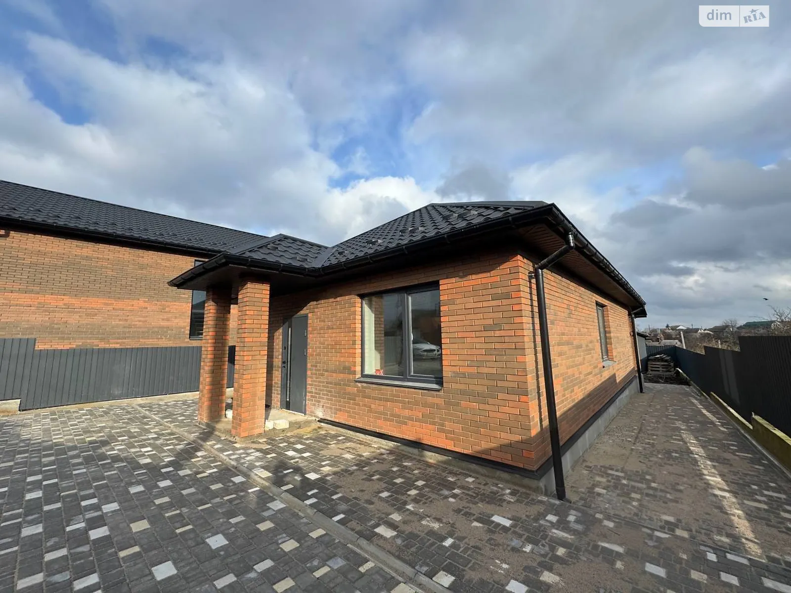 Продається одноповерховий будинок 90 кв. м з садом, цена: 95000 $ - фото 1