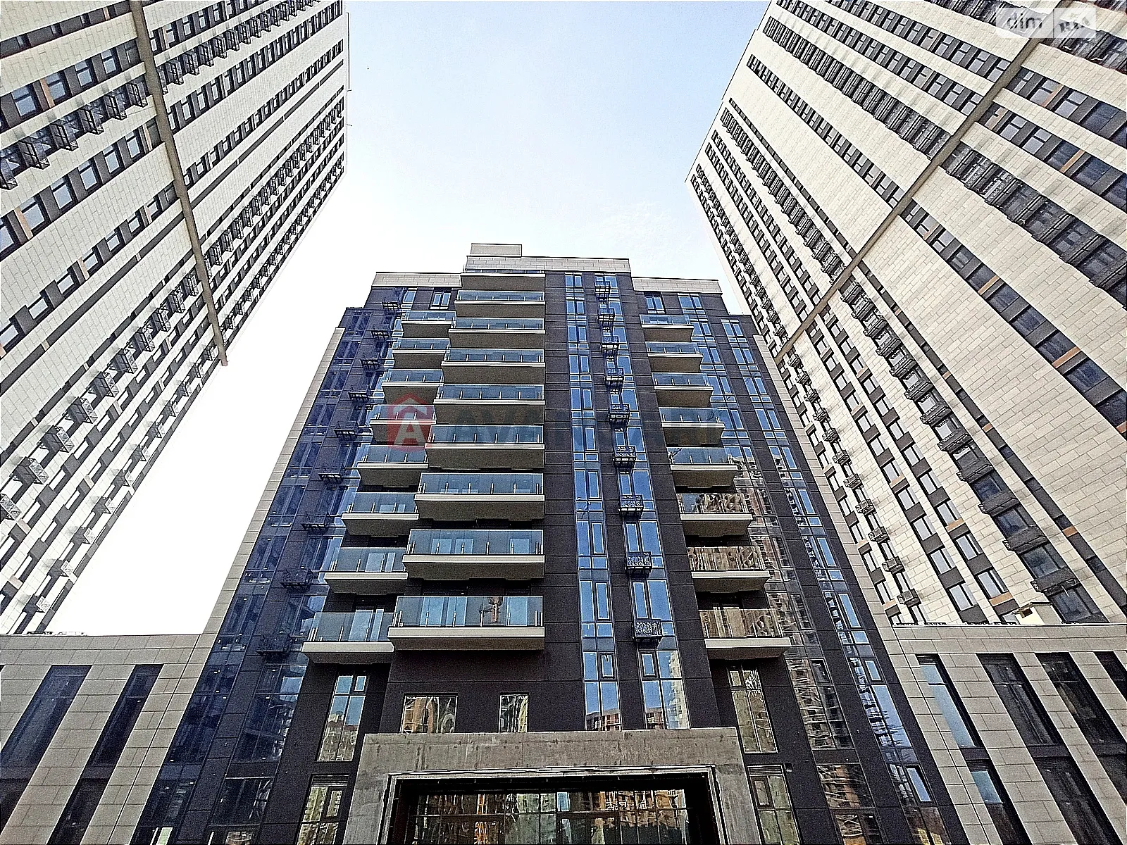 Продается 1-комнатная квартира 45.3 кв. м в Киеве, ул. Академика Заболотного, 1 - фото 1