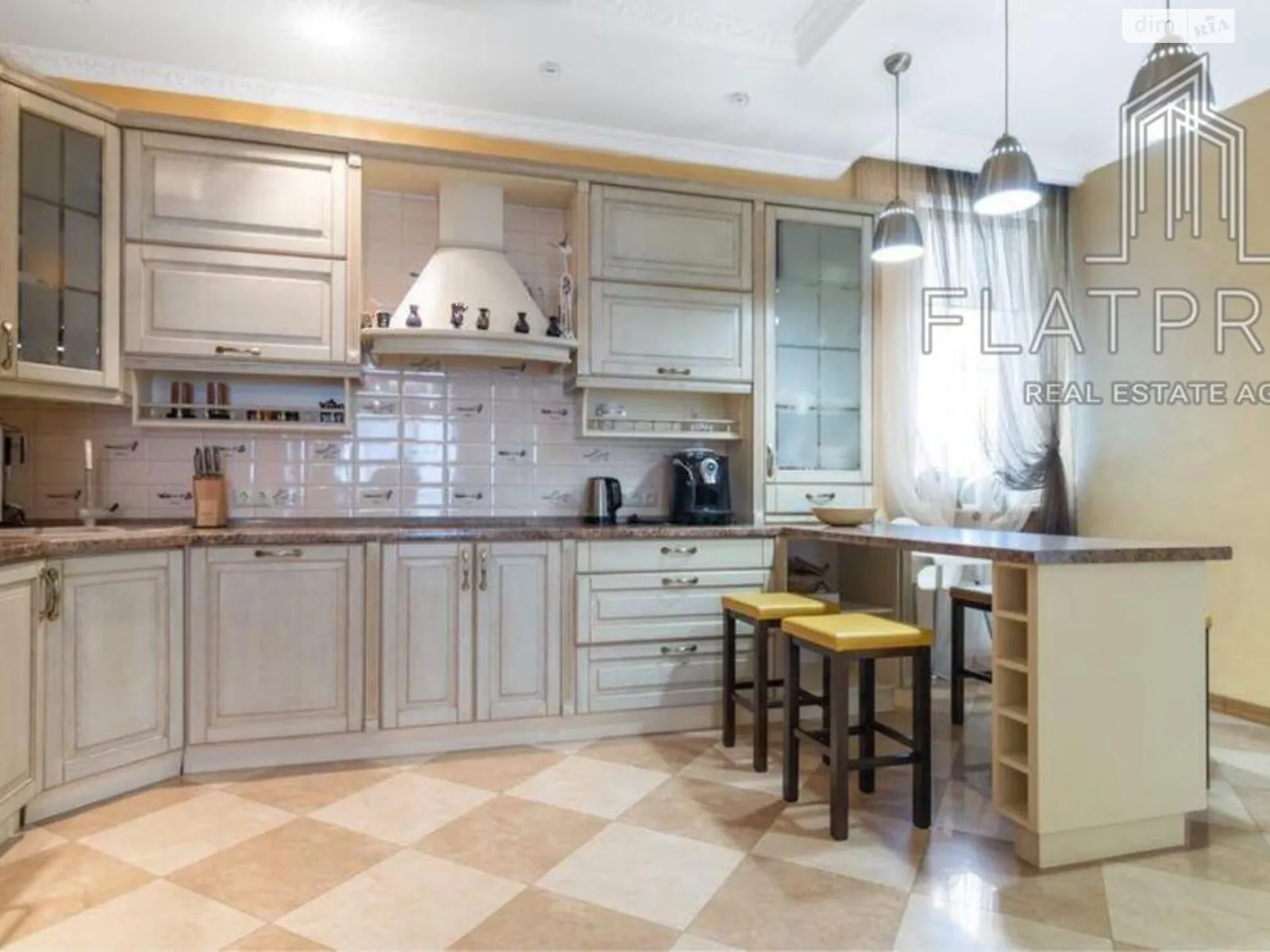 Продается 3-комнатная квартира 120 кв. м в Киеве, ул. Генерала Шаповала(Механизаторов), 2 - фото 1