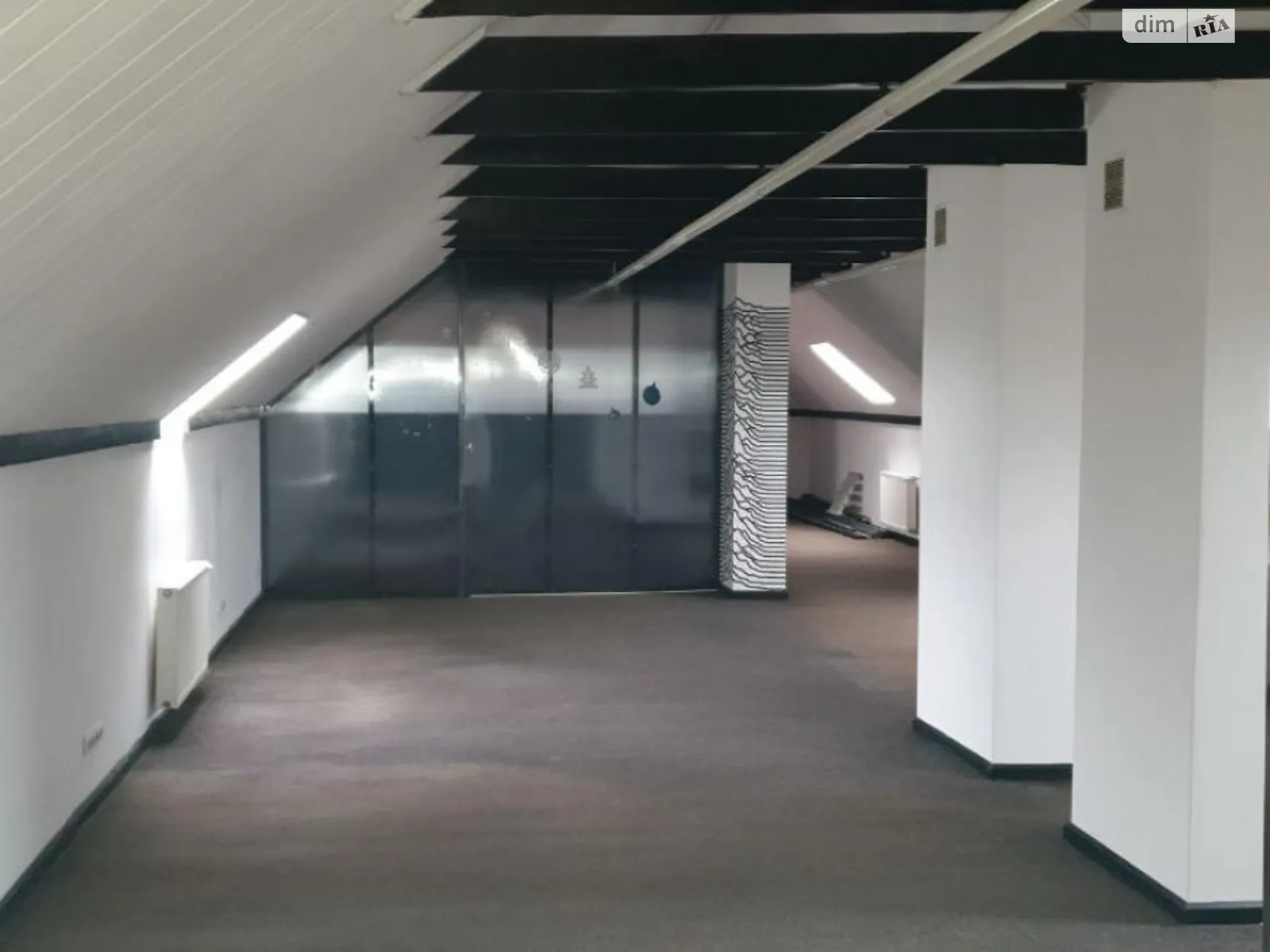 Сдается в аренду офис 85 кв. м в бизнес-центре, цена: 15000 грн - фото 1