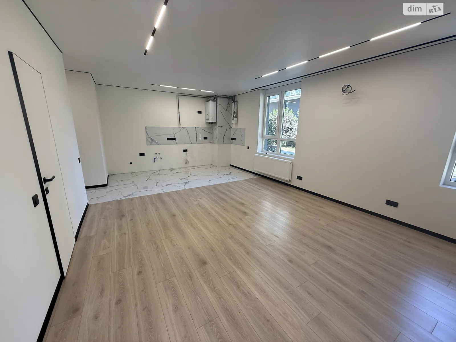 Продается 2-комнатная квартира 65 кв. м в Львове, ул. Топольная, 4А - фото 1