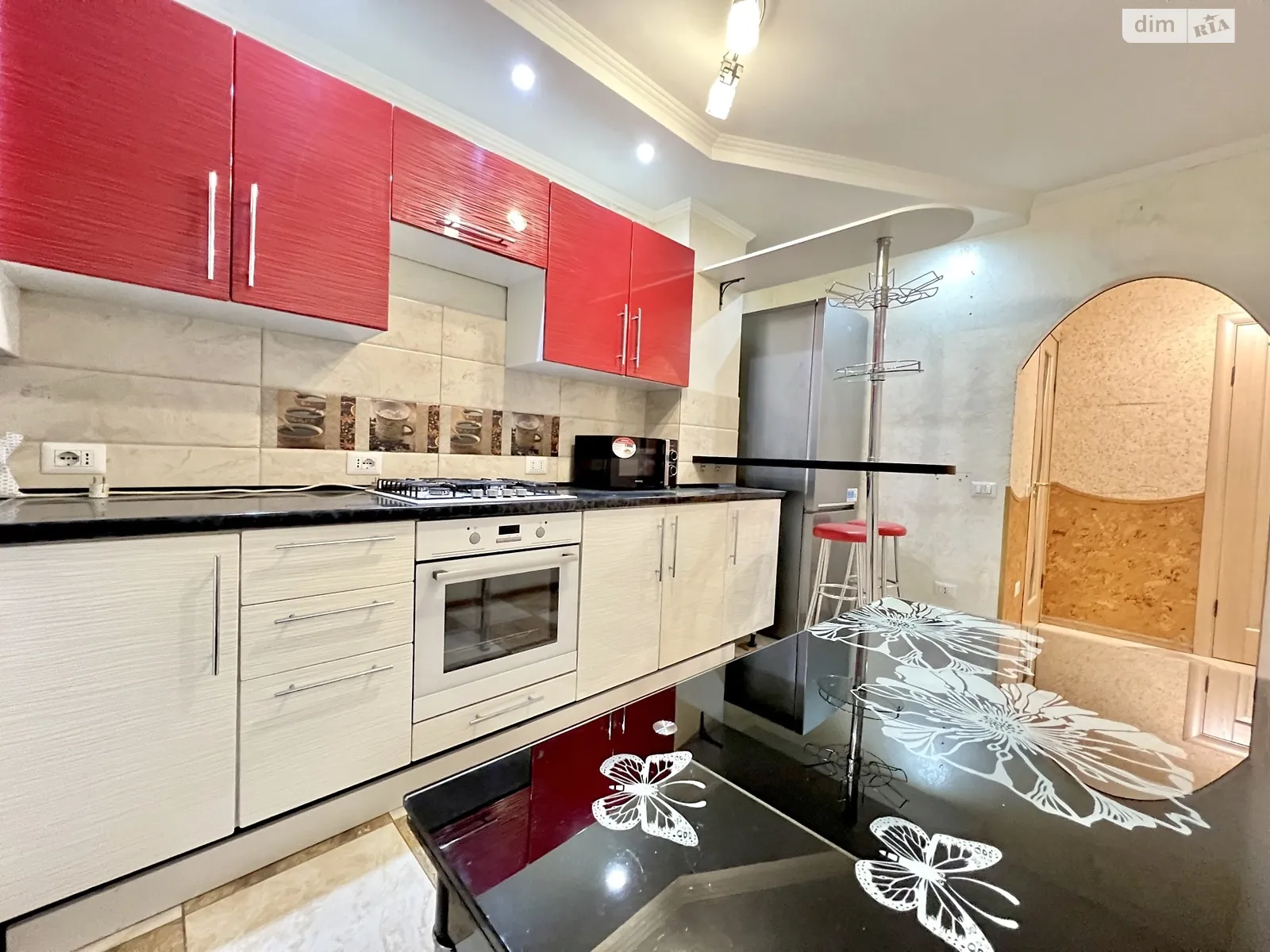 2-комнатная квартира 68 кв. м в Тернополе, ул. Хмельницкого Богдана - фото 1