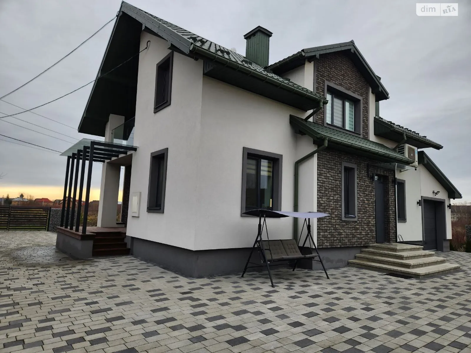 Продается дом на 2 этажа 150 кв. м с террасой, цена: 329000 $ - фото 1