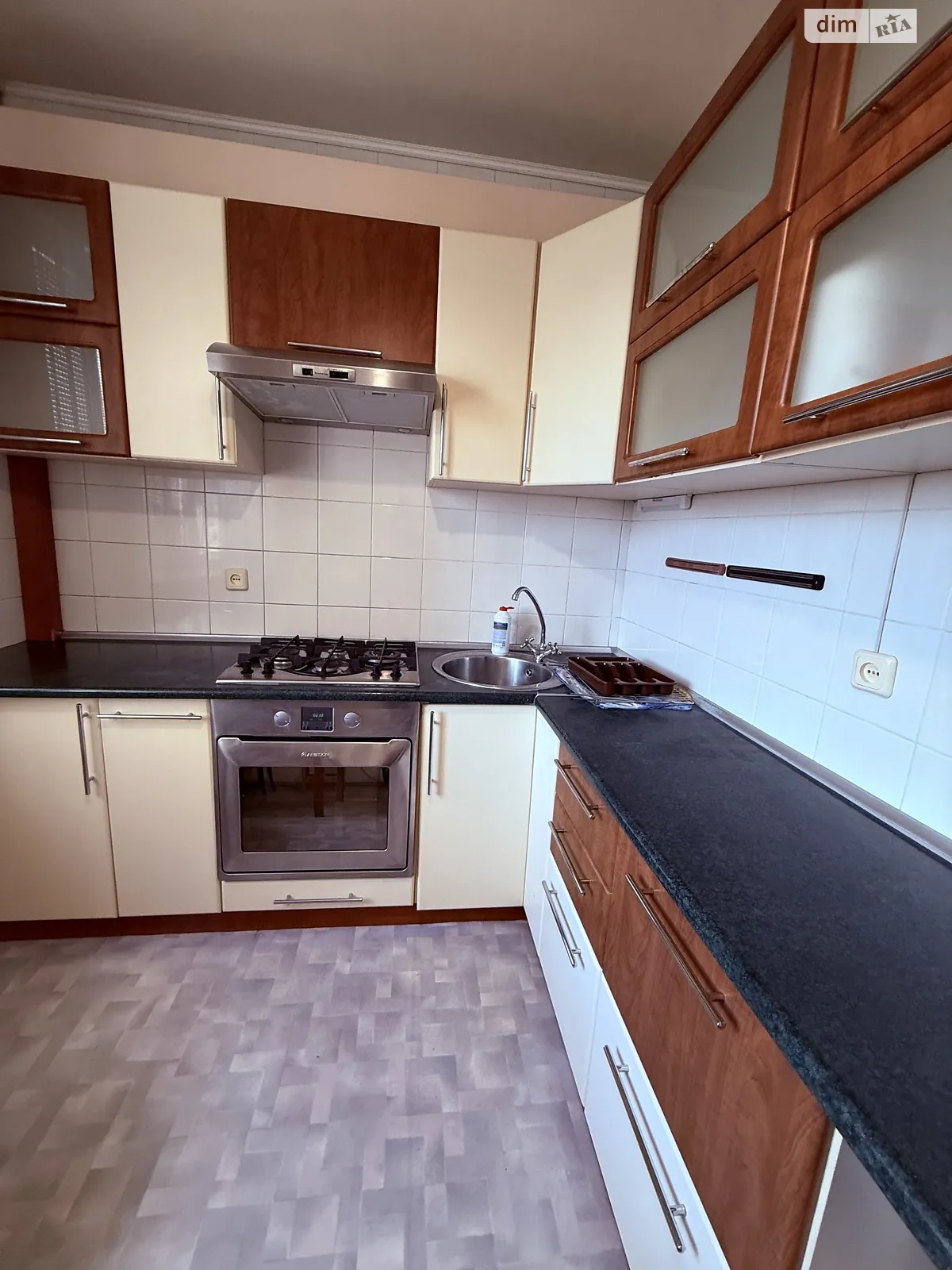 Сдается в аренду 3-комнатная квартира 70 кв. м в Харькове, ул. Гвардейцев-Широнинцев, 28 - фото 1