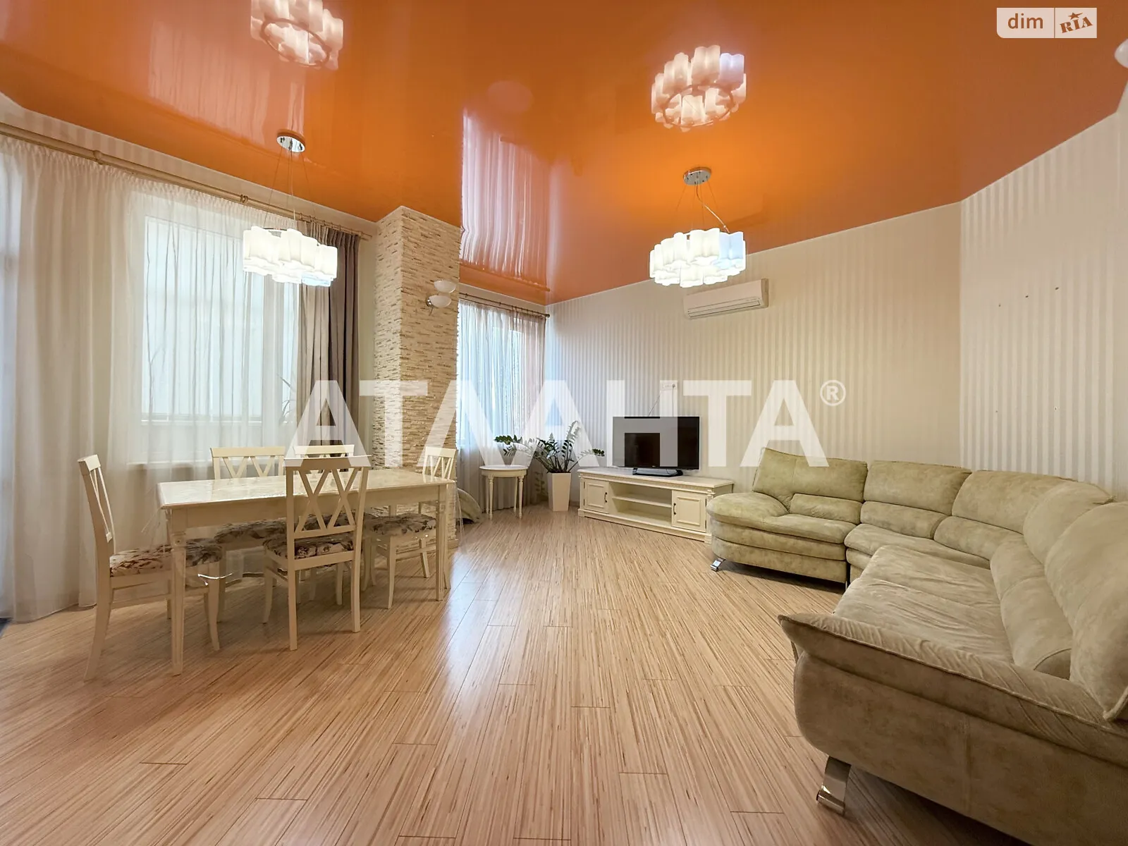 Продается 2-комнатная квартира 90.2 кв. м в Одессе, ул. Пишоновская, 26/1 - фото 1