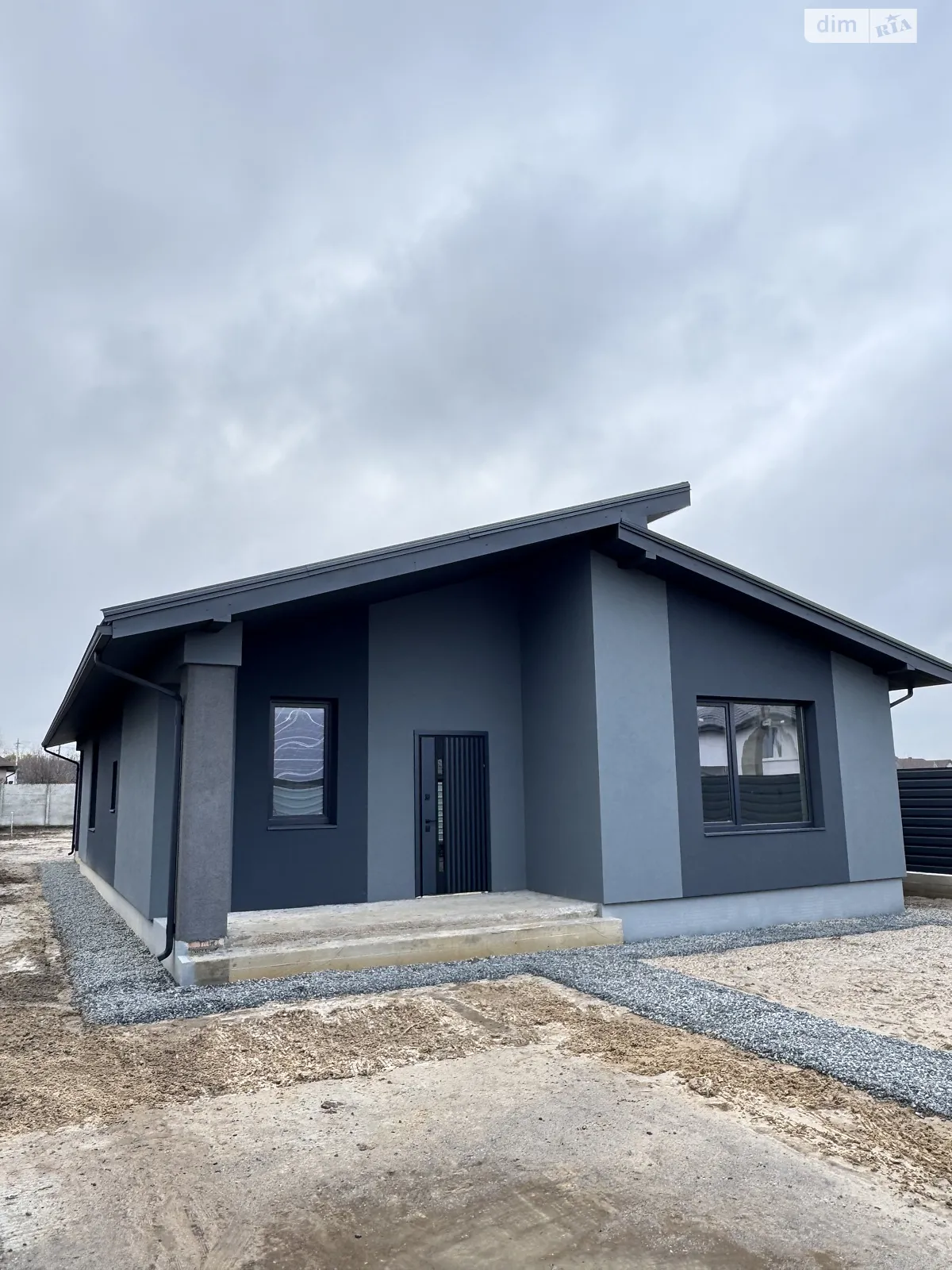 Продается одноэтажный дом 110 кв. м с мансардой, цена: 125000 $ - фото 1