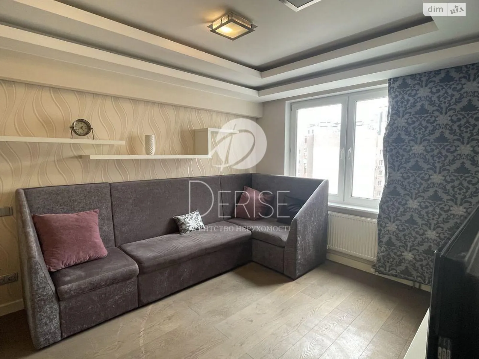 Продается 1-комнатная квартира 41 кв. м в Киеве, ул. Урловская, 36 - фото 1