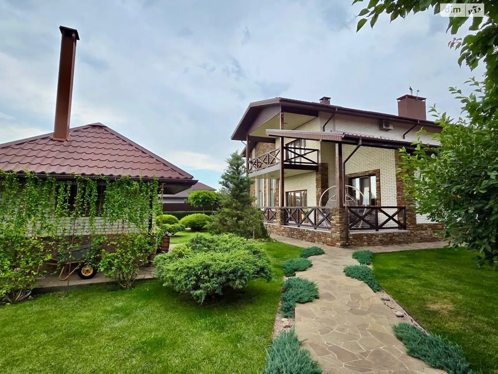 Продається будинок 2 поверховий 270.6 кв. м з каміном, цена: 1300000 $ - фото 1